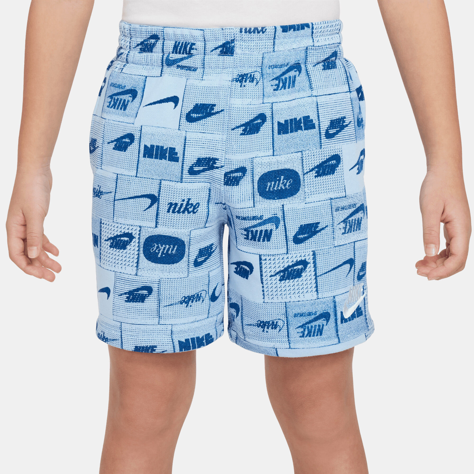 Nike Sportswear Club image number 2