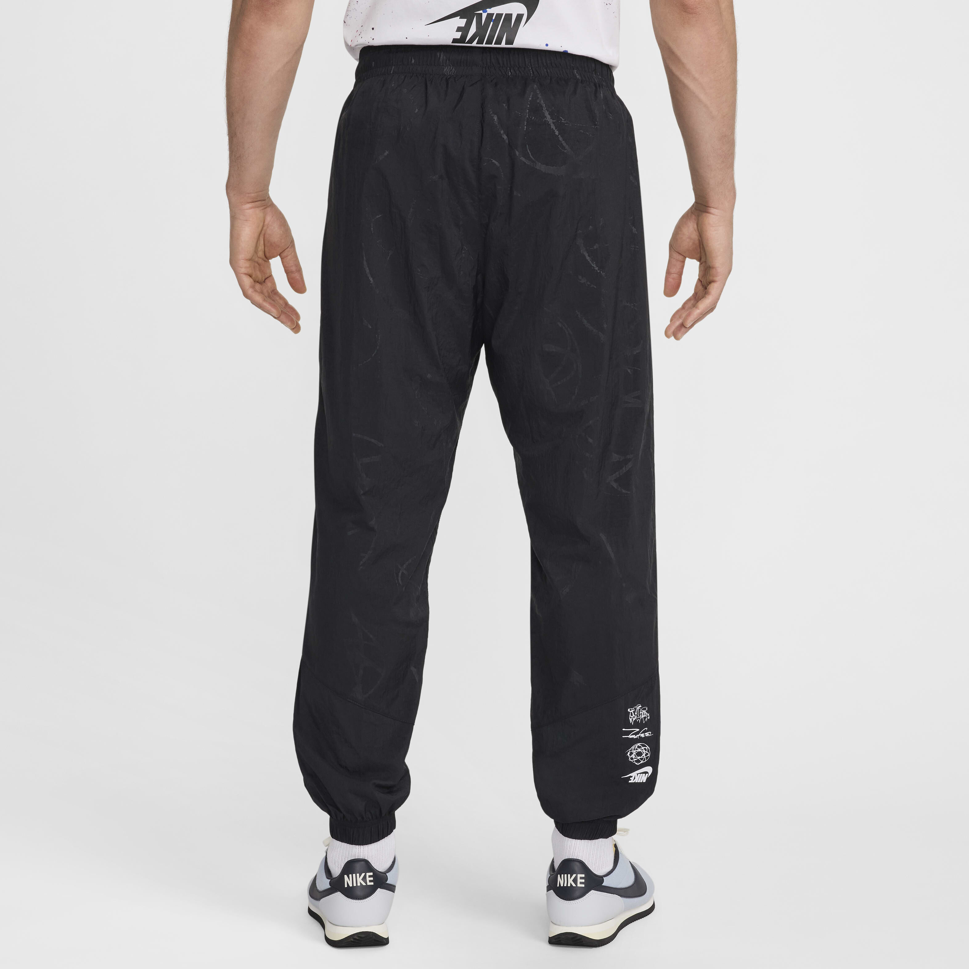 Nike windrunner men's pants 2025