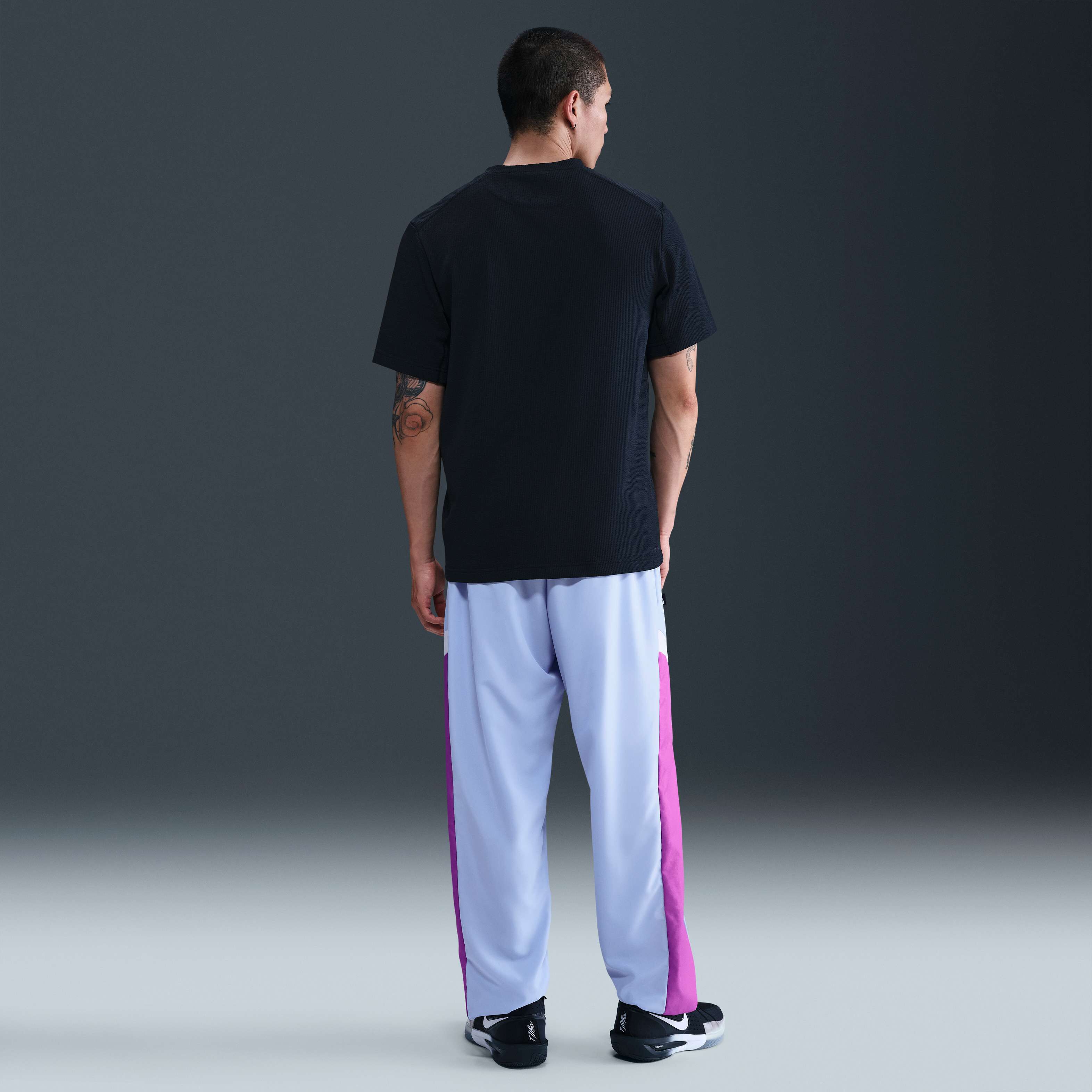 Nike Icon image number 3