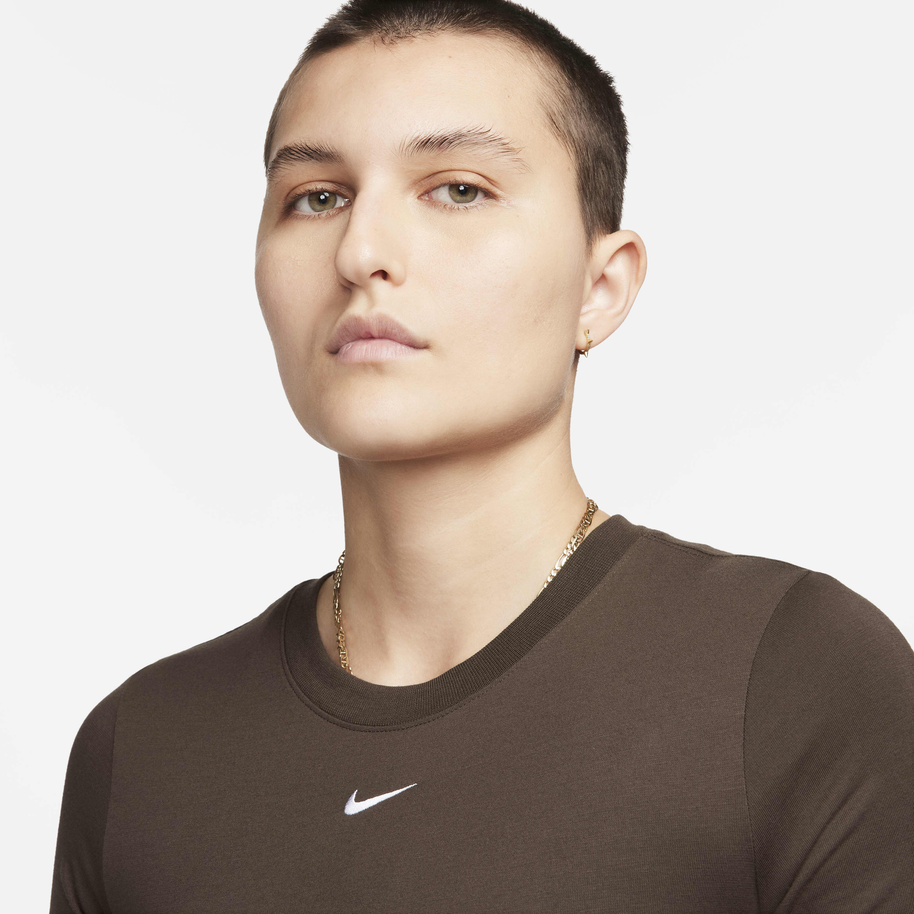 Nike Sportswear Essential image number 2