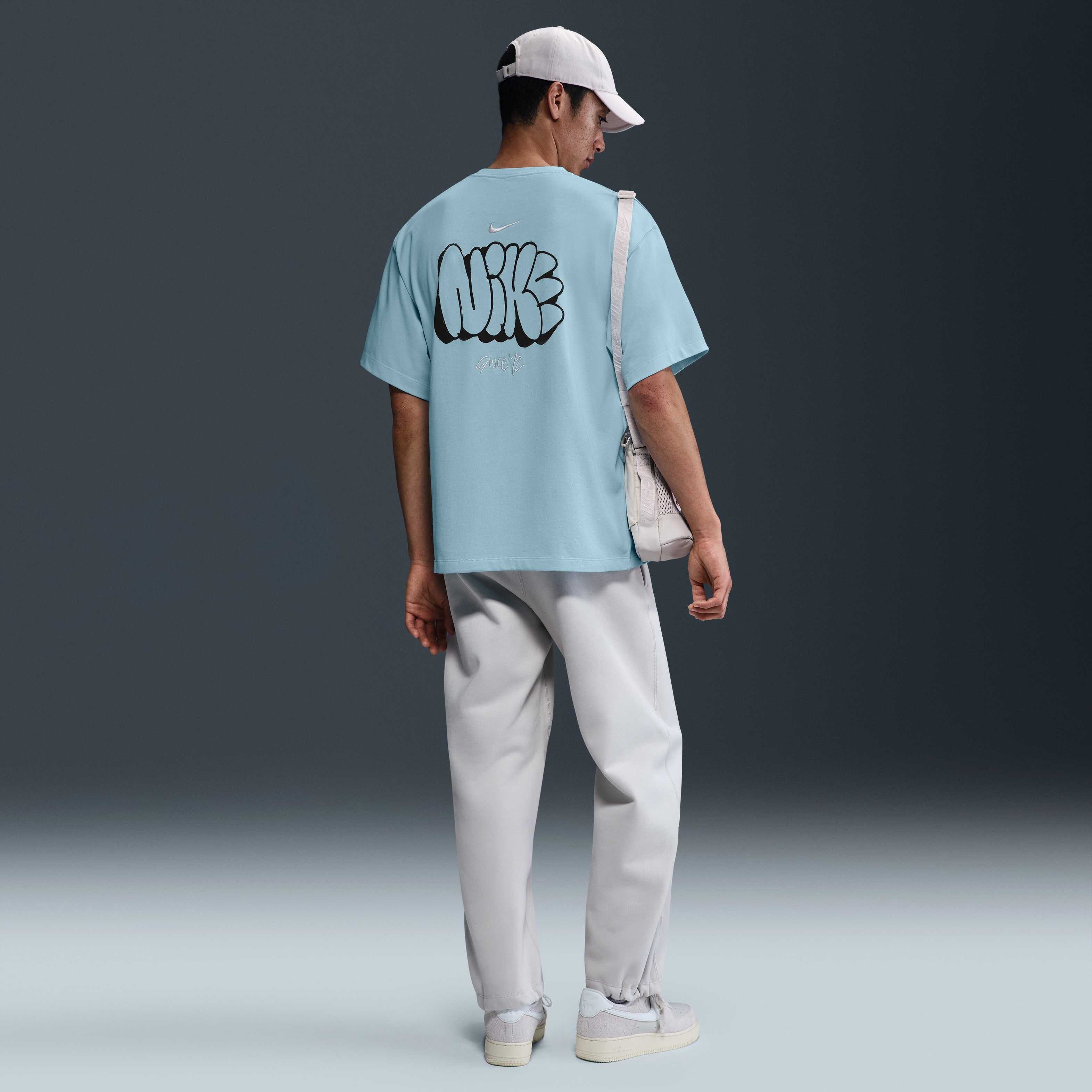 نايكي سولو سووش image number 4