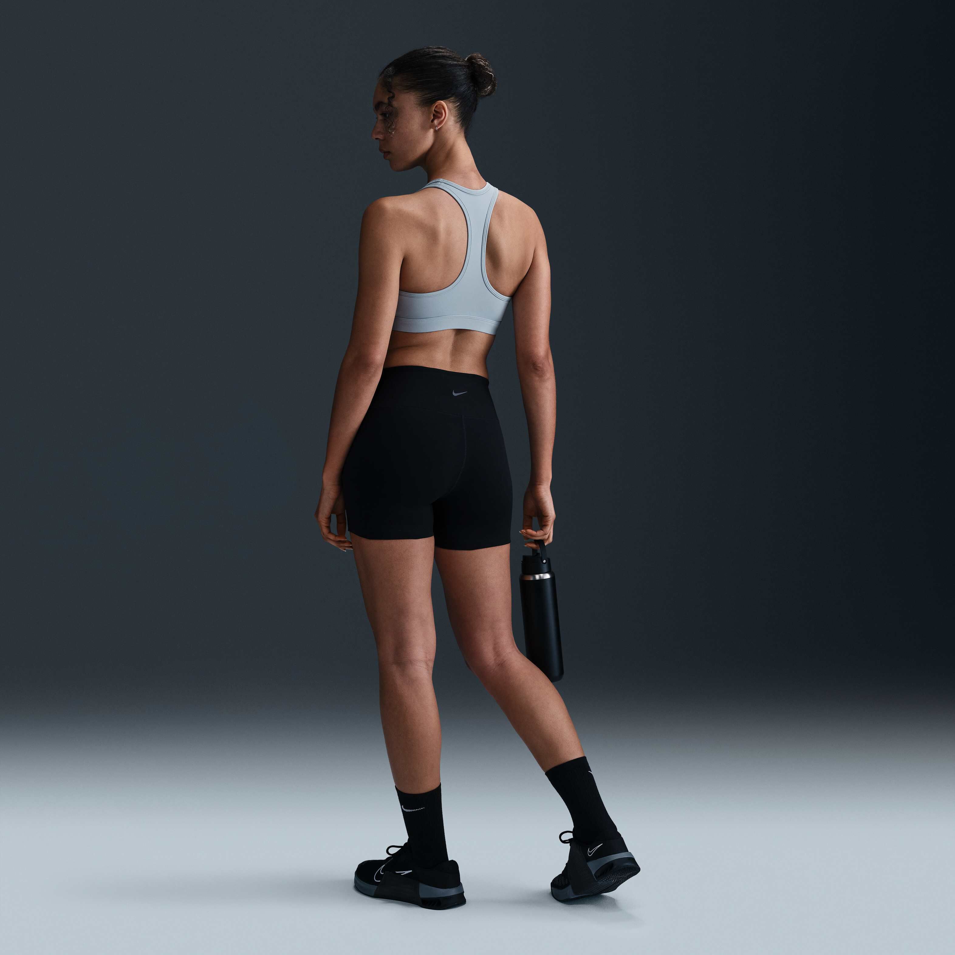 نايكي سووش بدعم متوسط image number 4