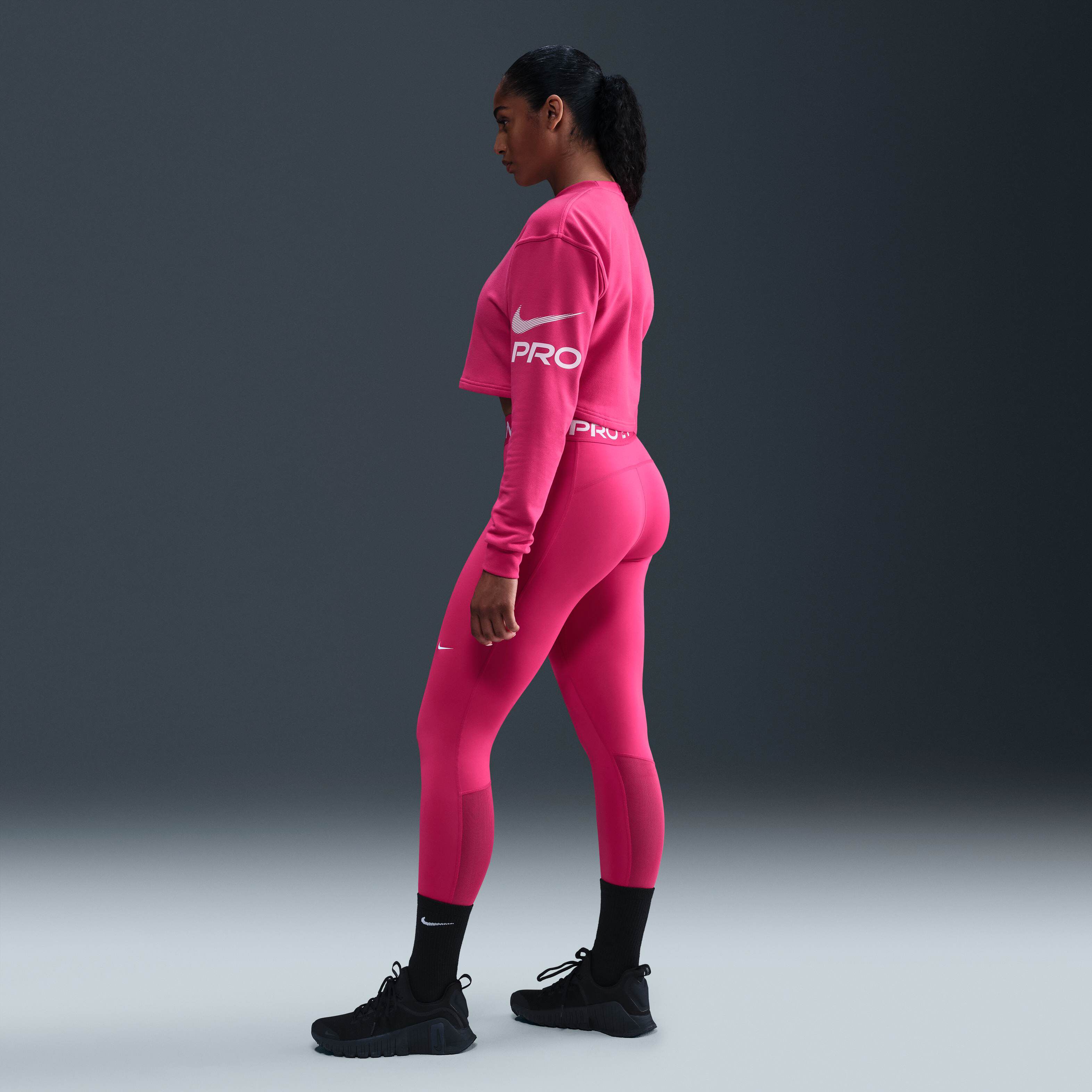 Nike Pro image number 4