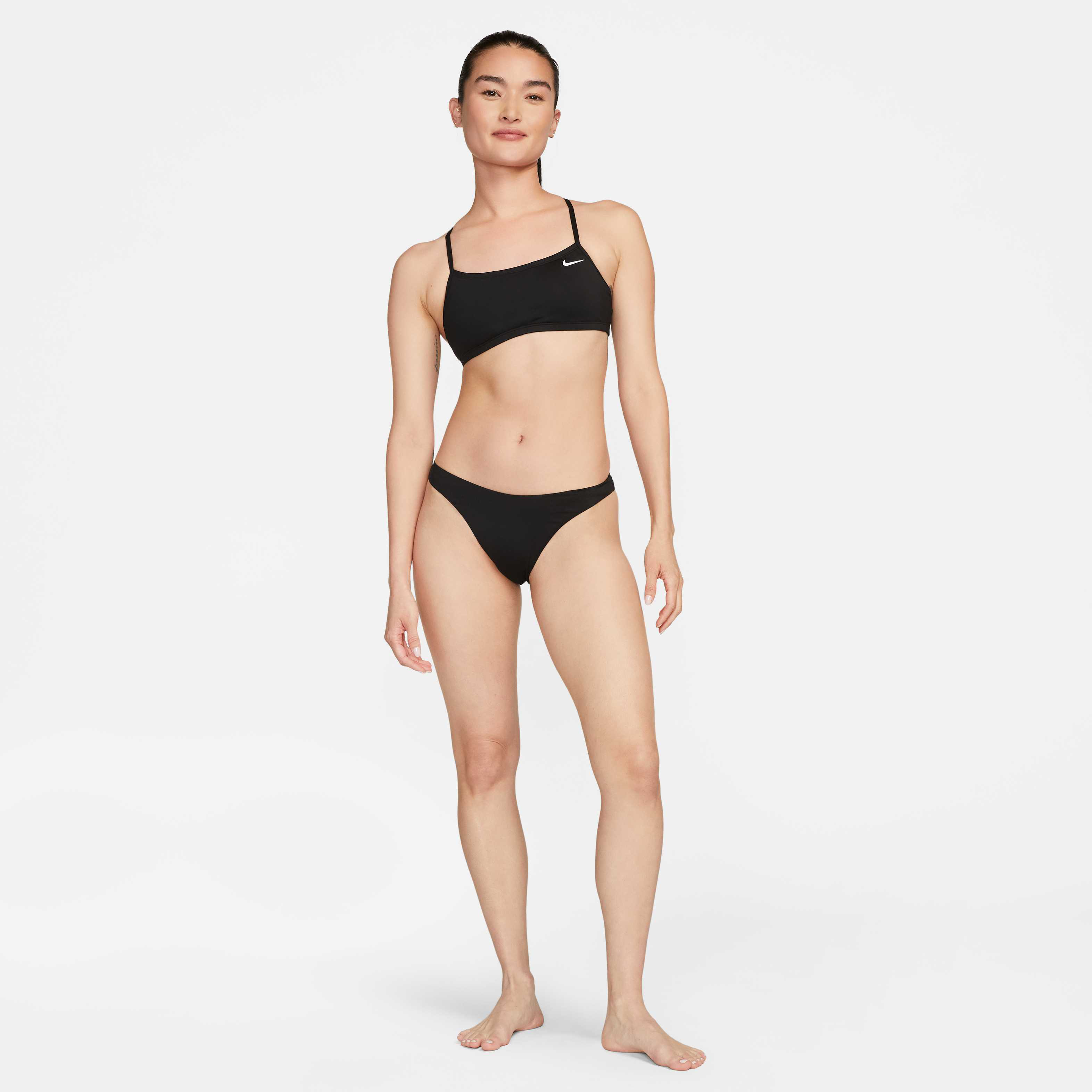 Nike Essential image number 4