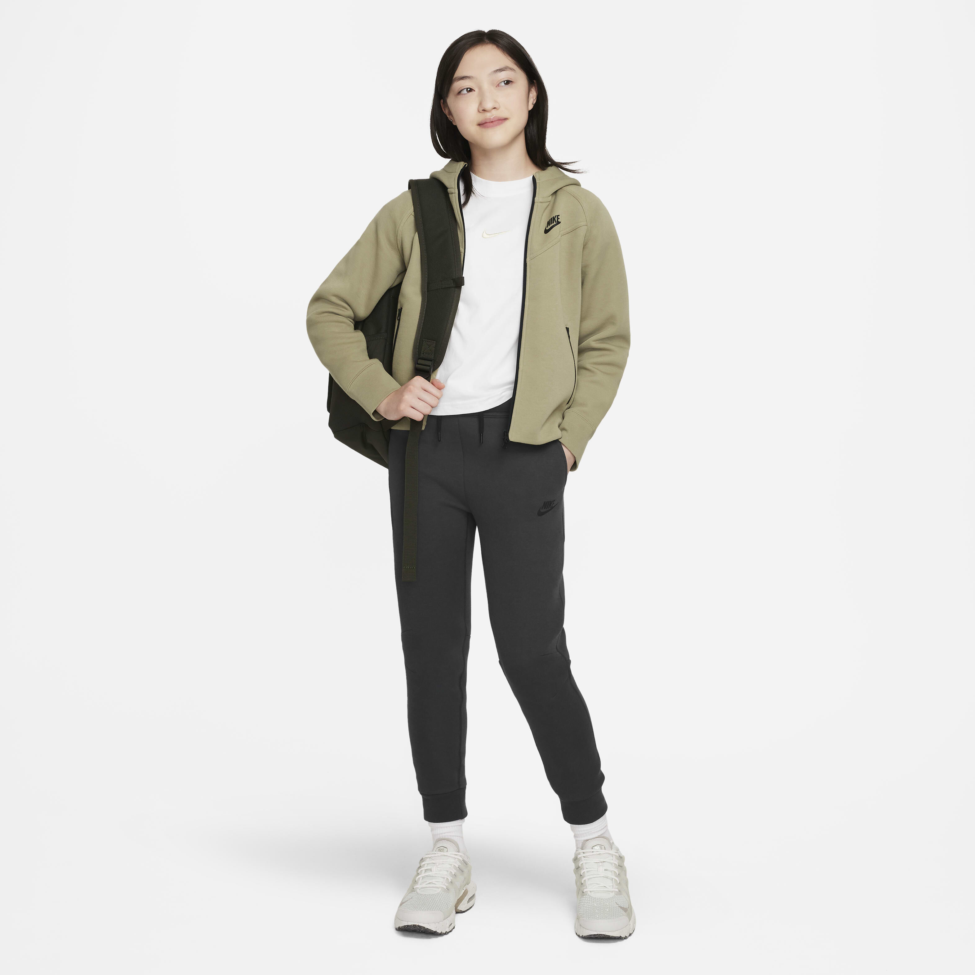 نايكي سبورتسوير تك فليس image number 4