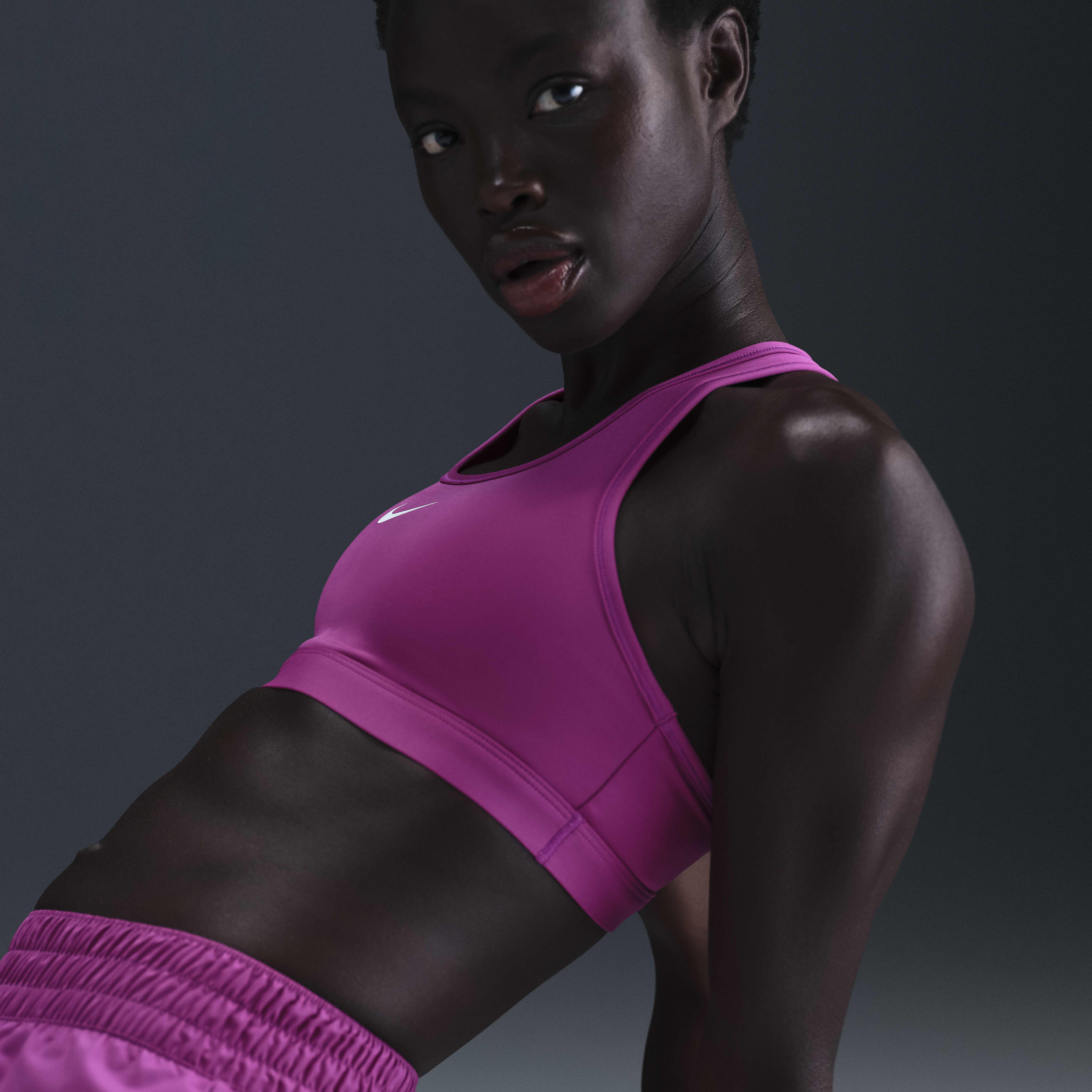 نايكي سووش بدعم متوسط image number 2