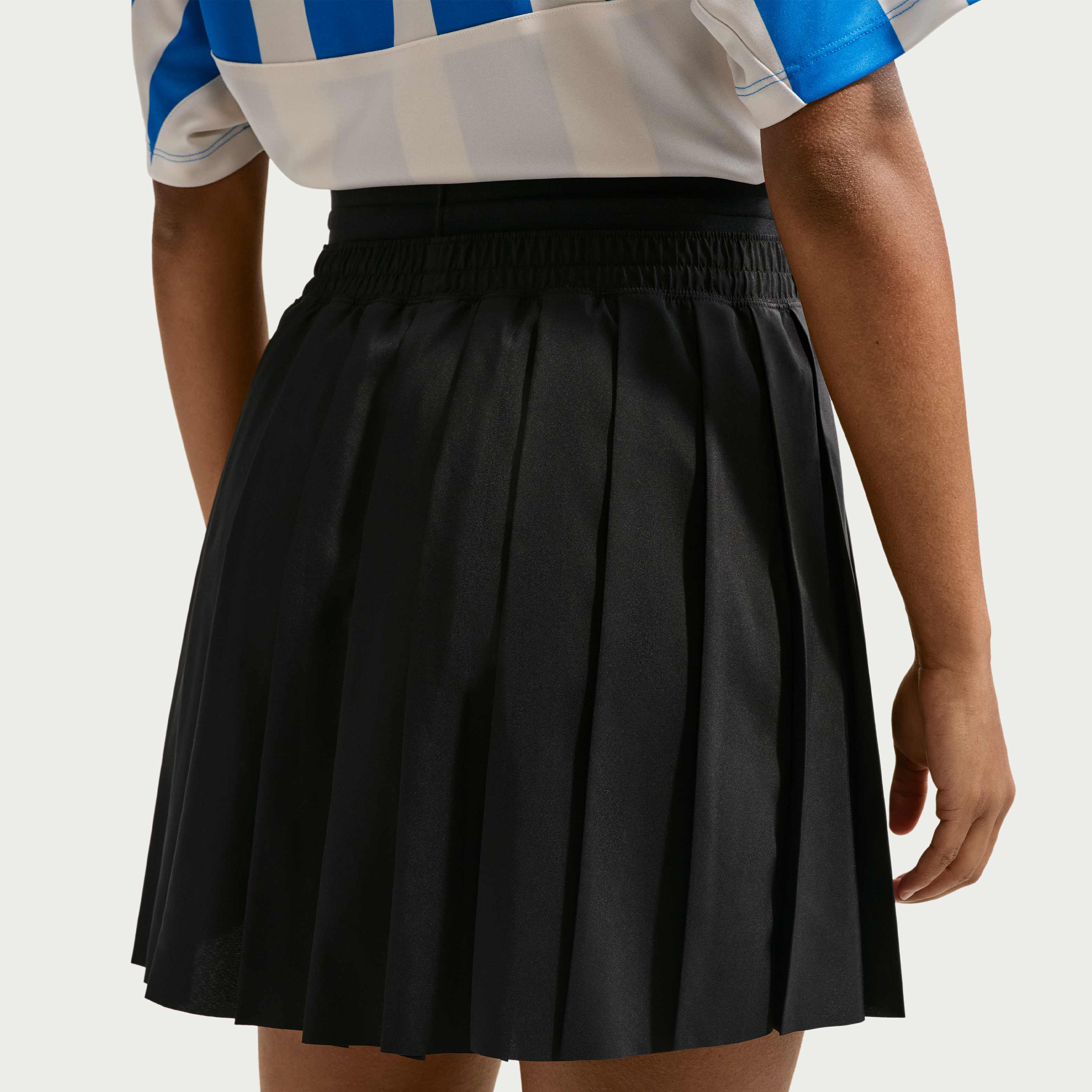 Nike Sportswear image number 2