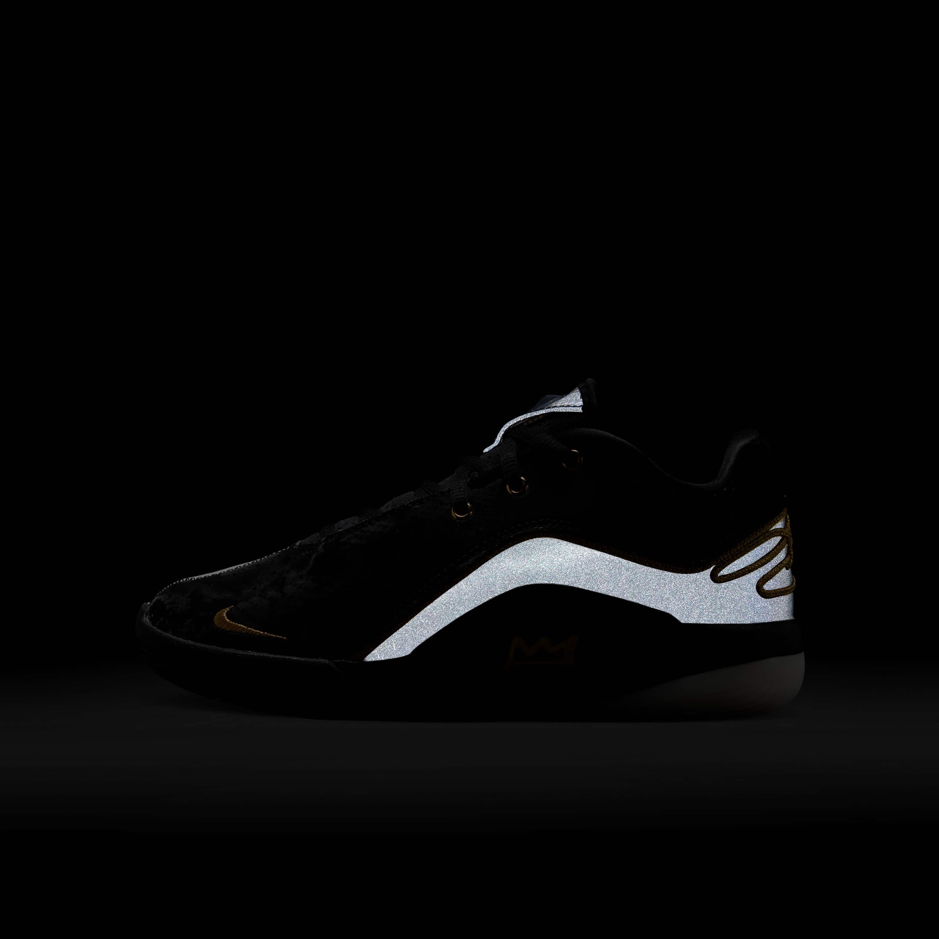 LeBron XXII Split image number 11