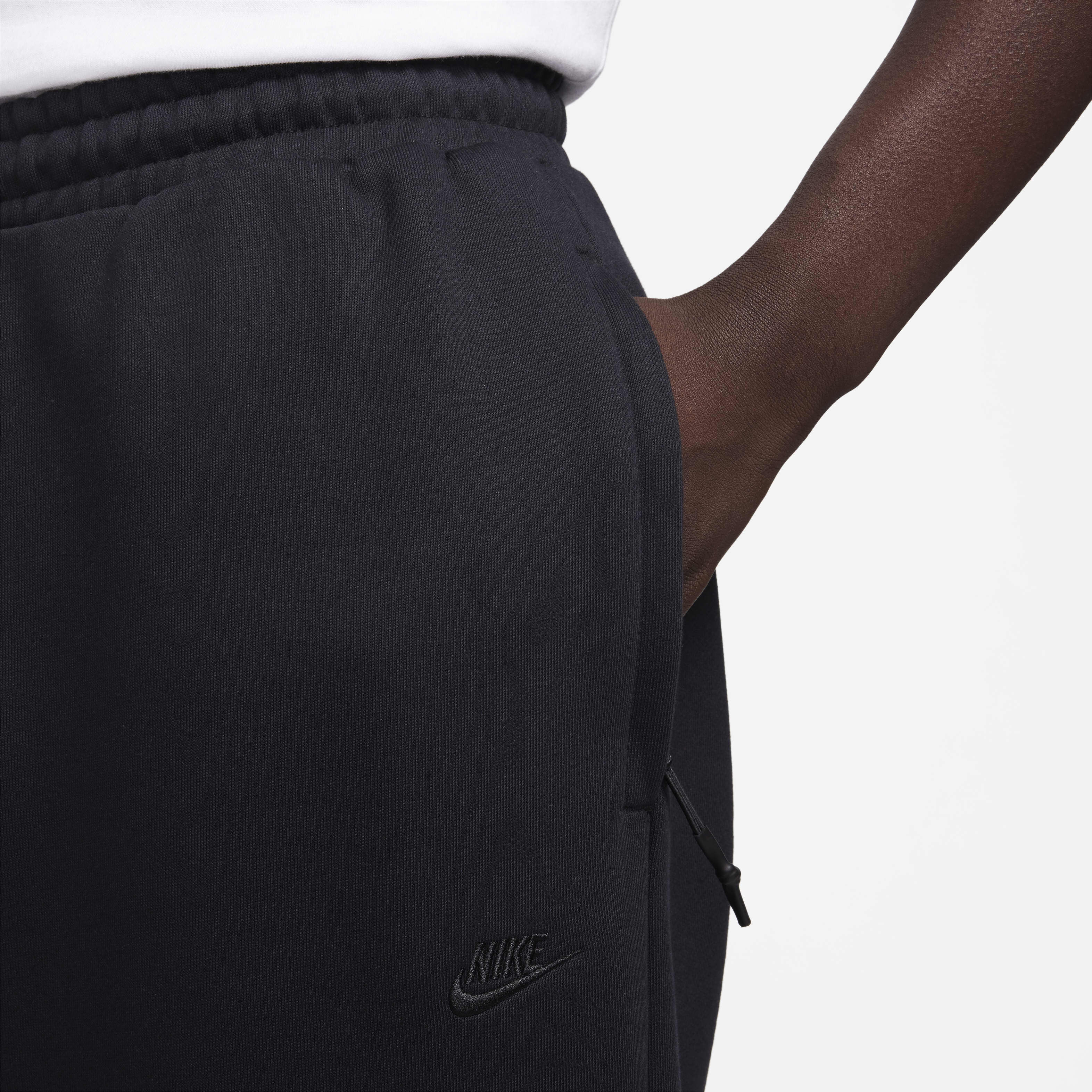 Nike Sportswear Therma-FIT Tech Pack image number 3