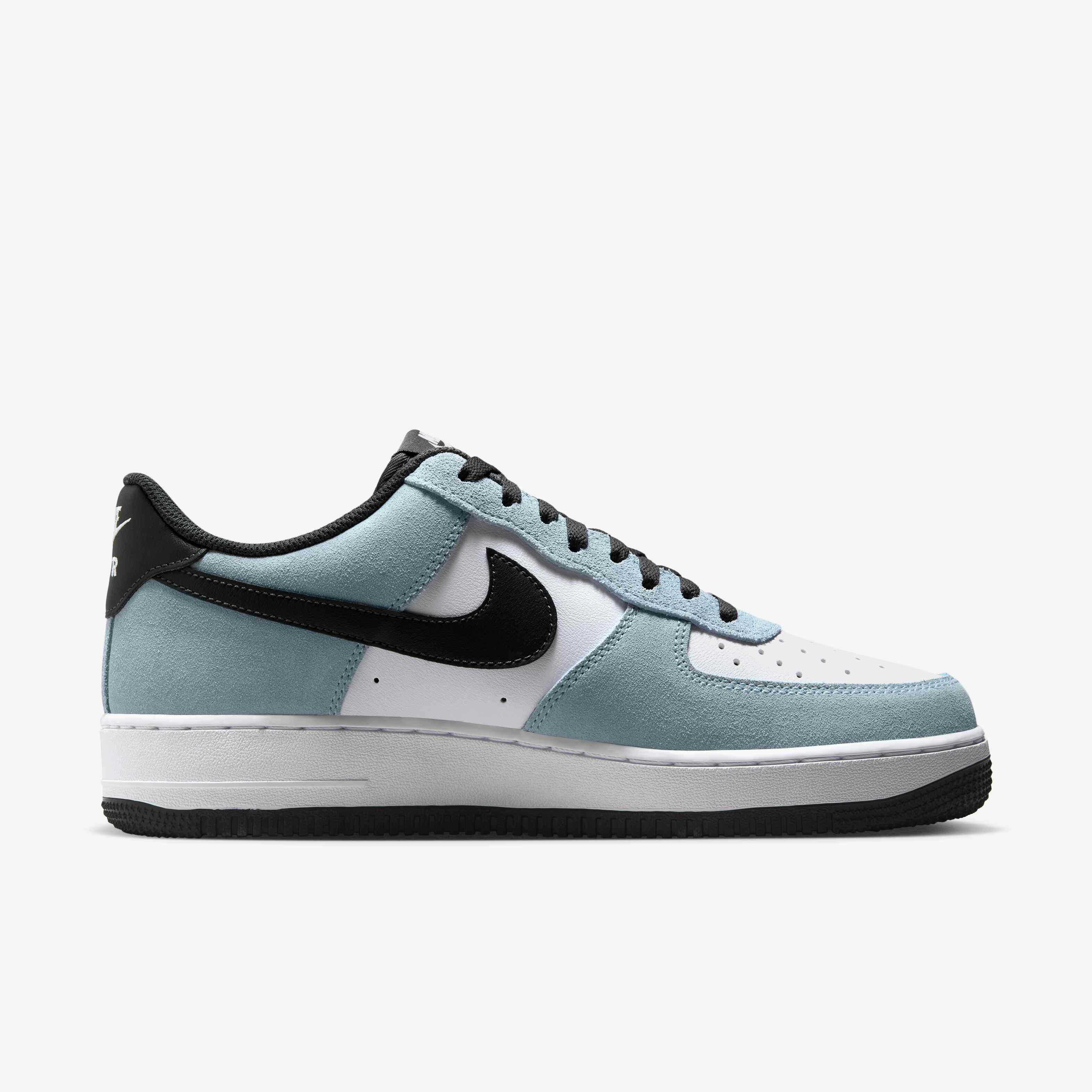 Nike Air Force 1 '07 LV8 image number 2