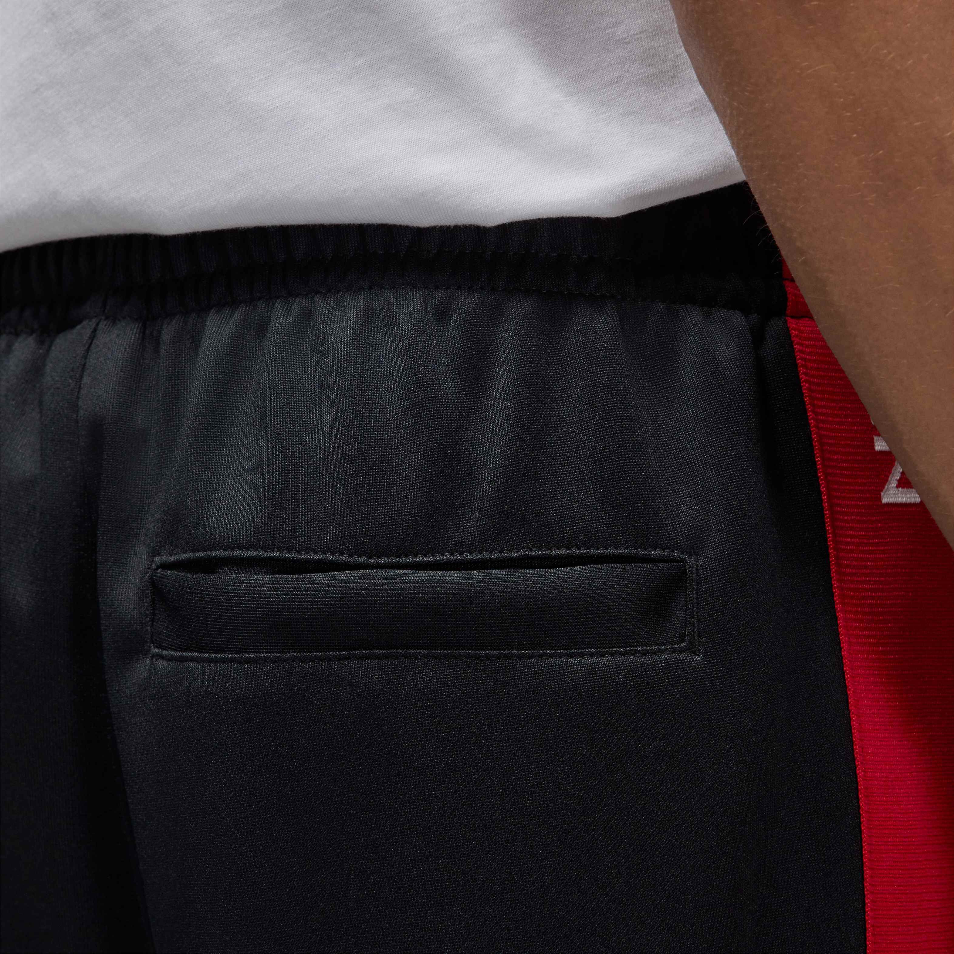 Jordan Essentials image number 4