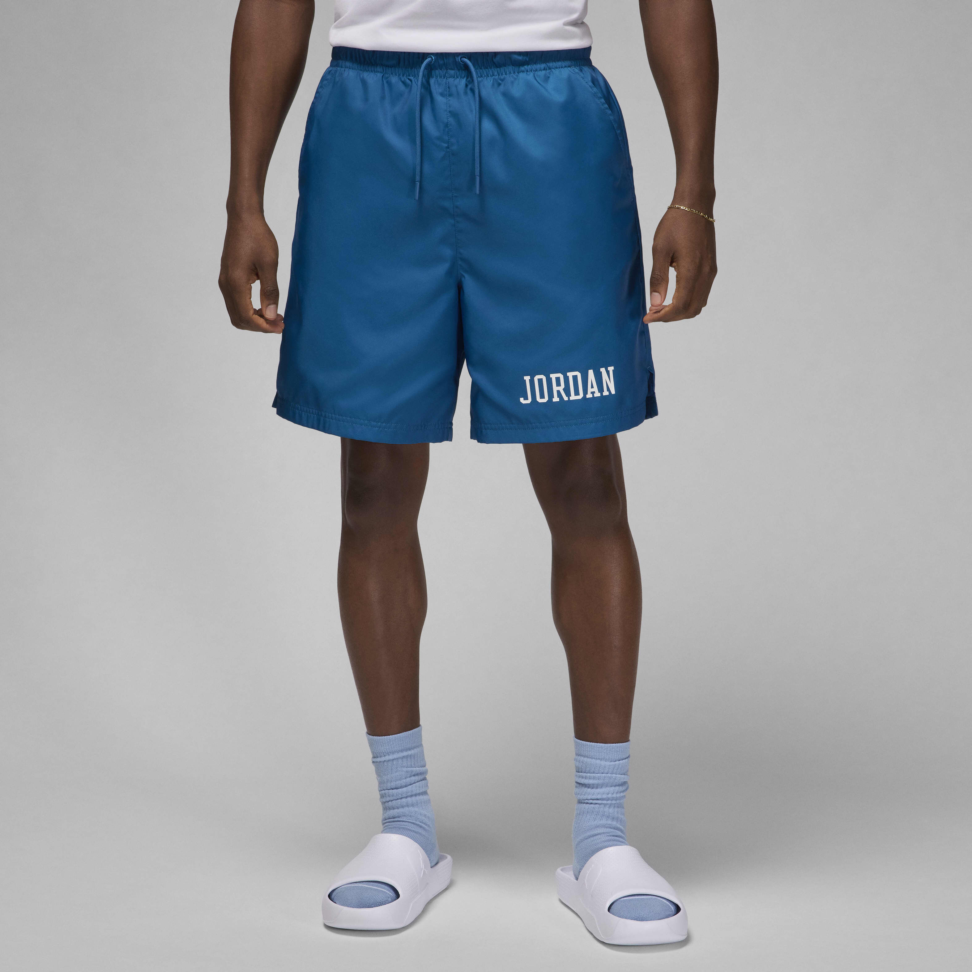 Nike shorts with mesh liner hotsell
