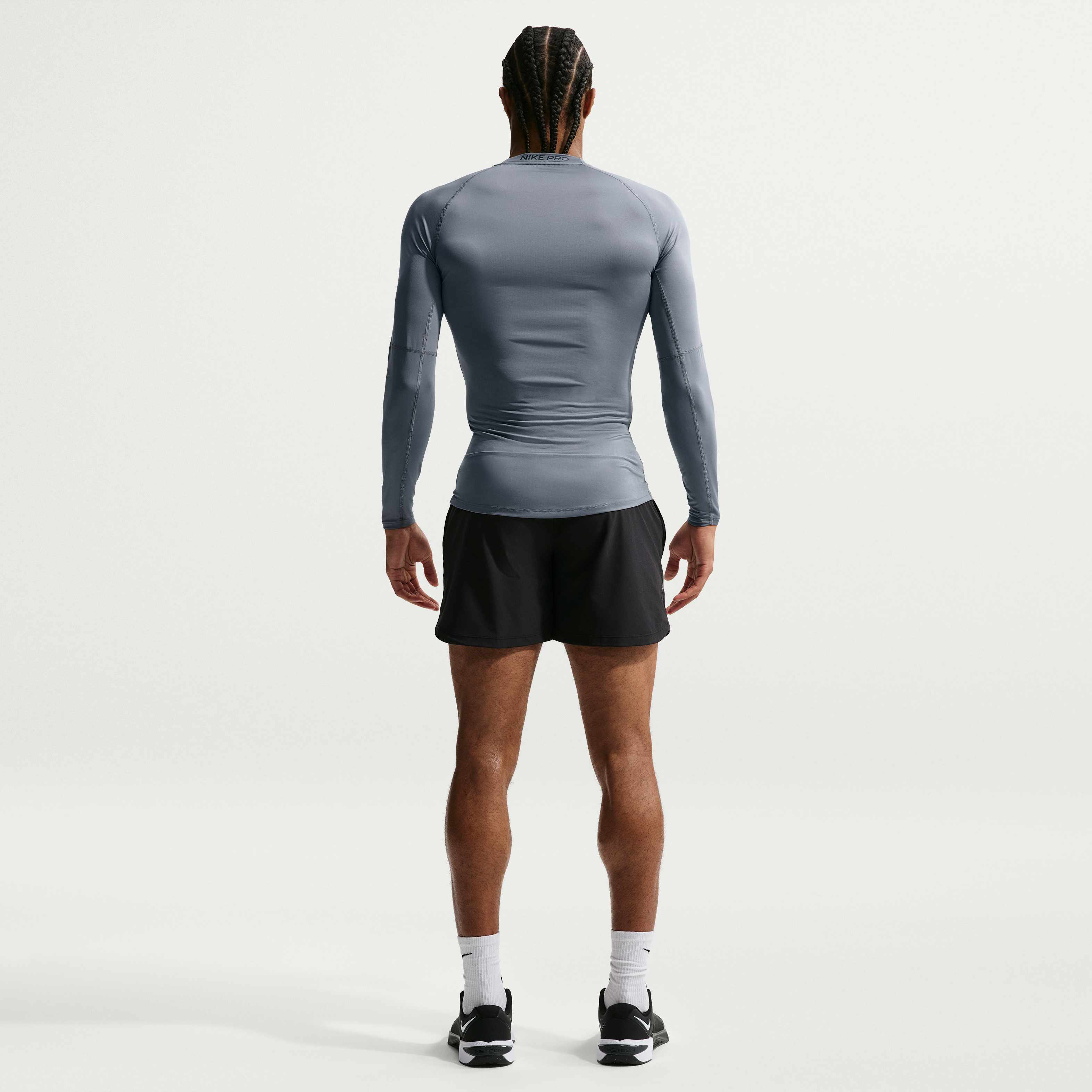 Nike Pro image number 4