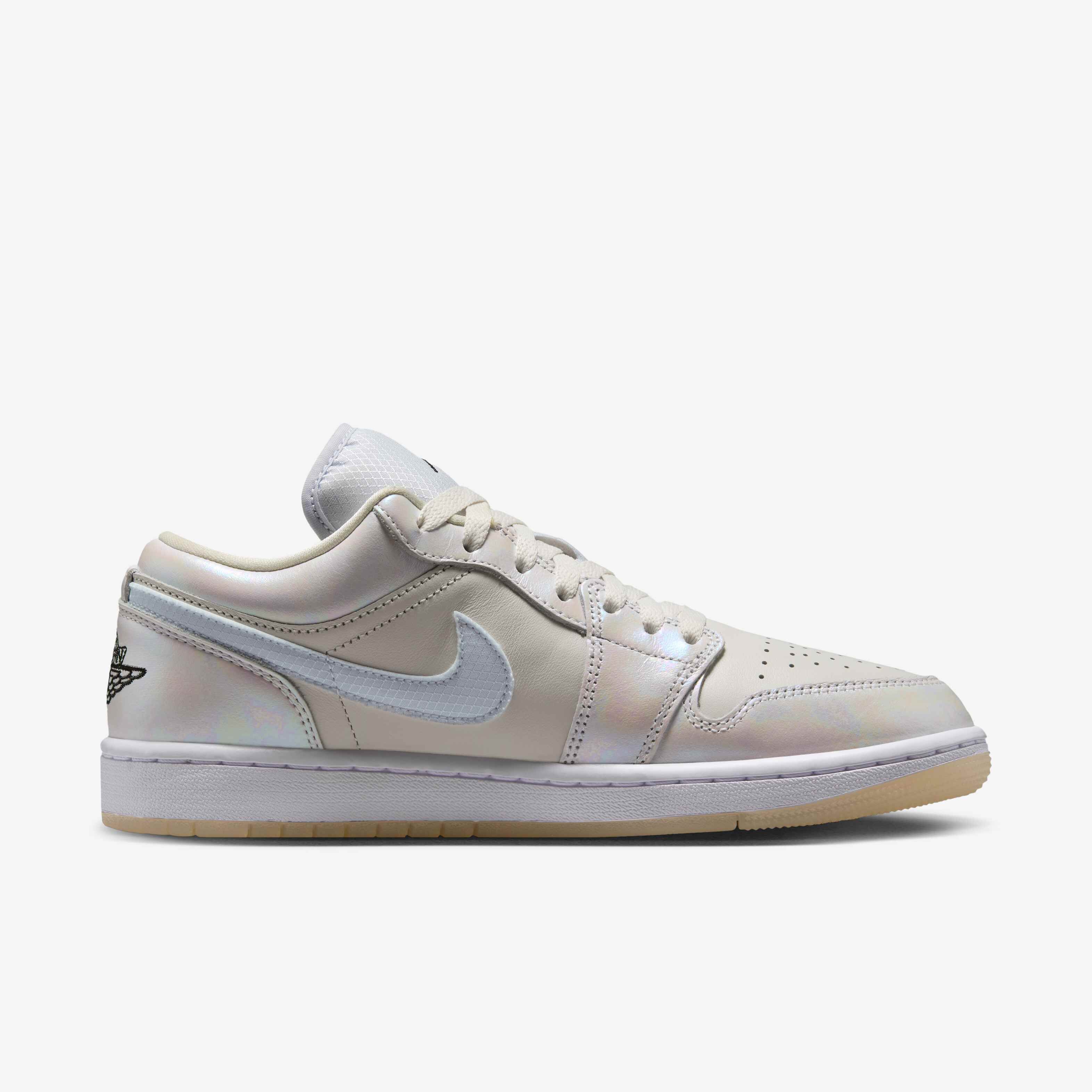 Air Jordan 1 Low SE 'LNY' image number 2