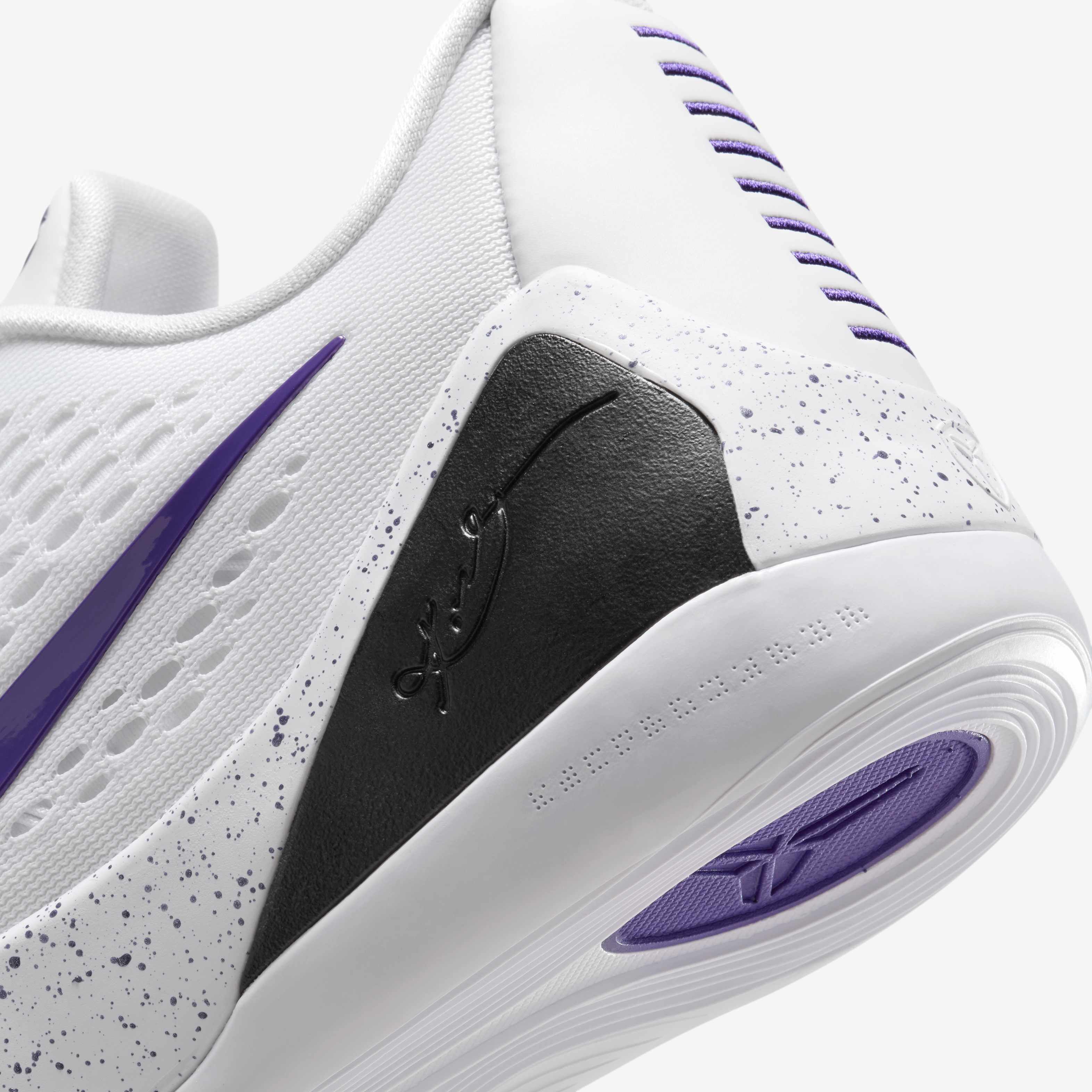 Buy Kobe IX Elite Low EM Protro Basketball Shoes - White