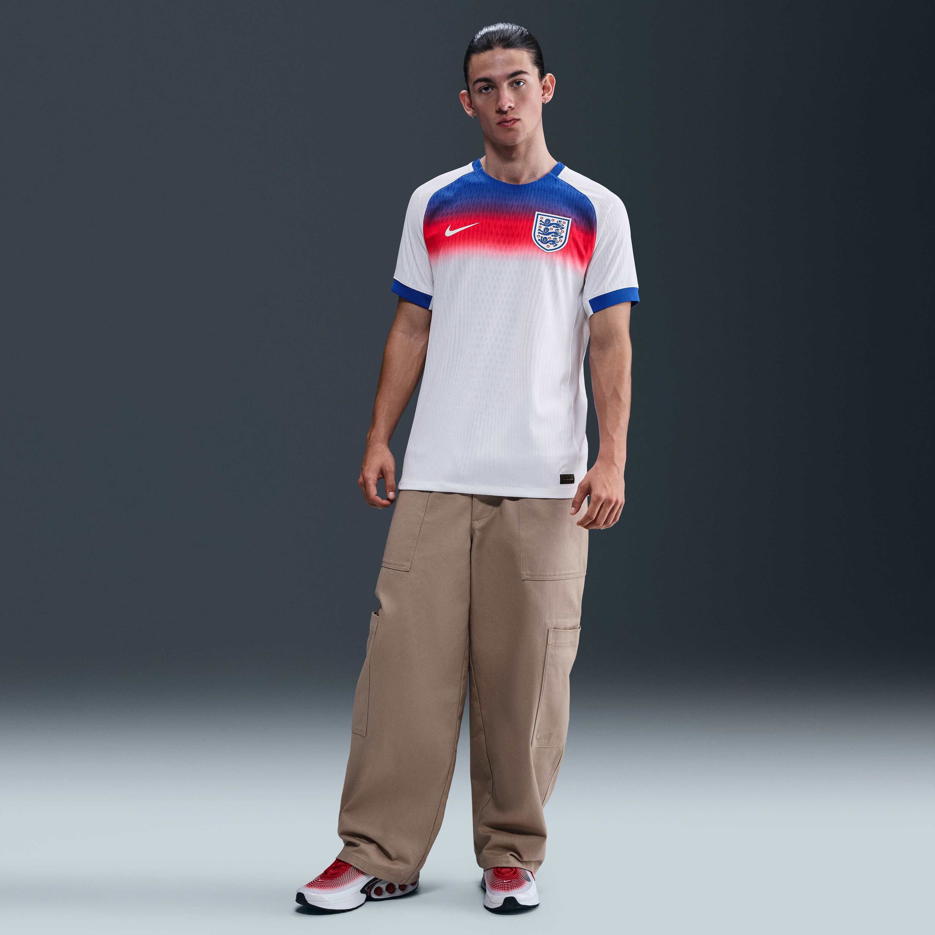 إنجلترا 2025 ماتش الأساسي (منتخب النساء) image number 3