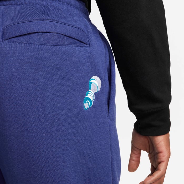 LeBron image number 3 LeBron image number 3