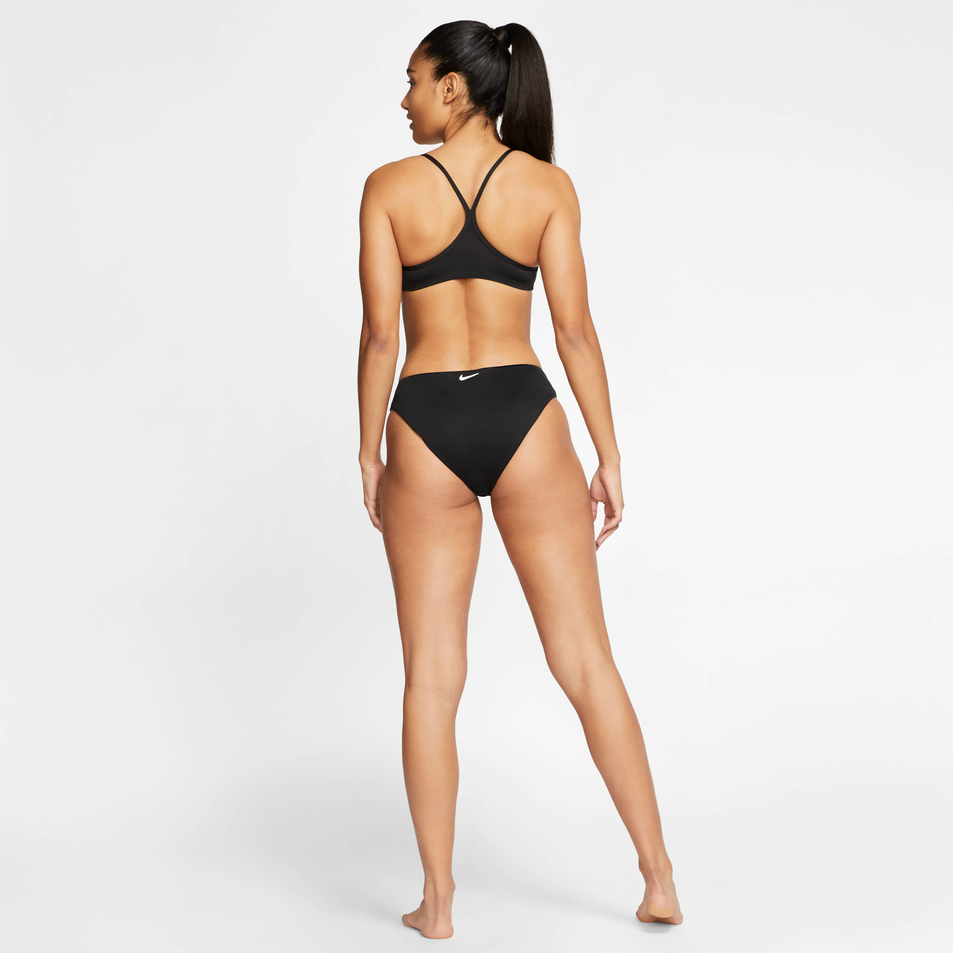 Nike Essential image number 5
