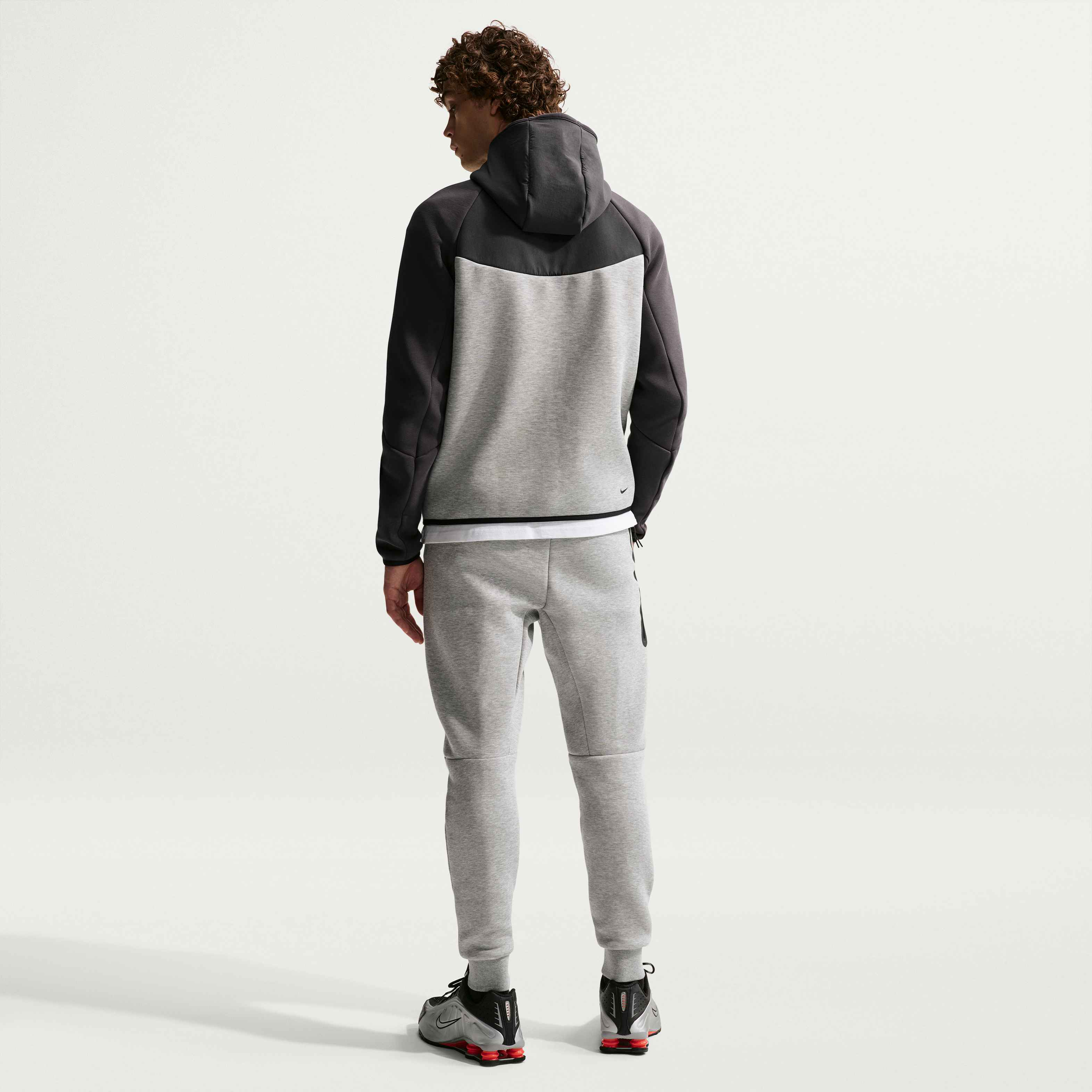 نايكي تك image number 4