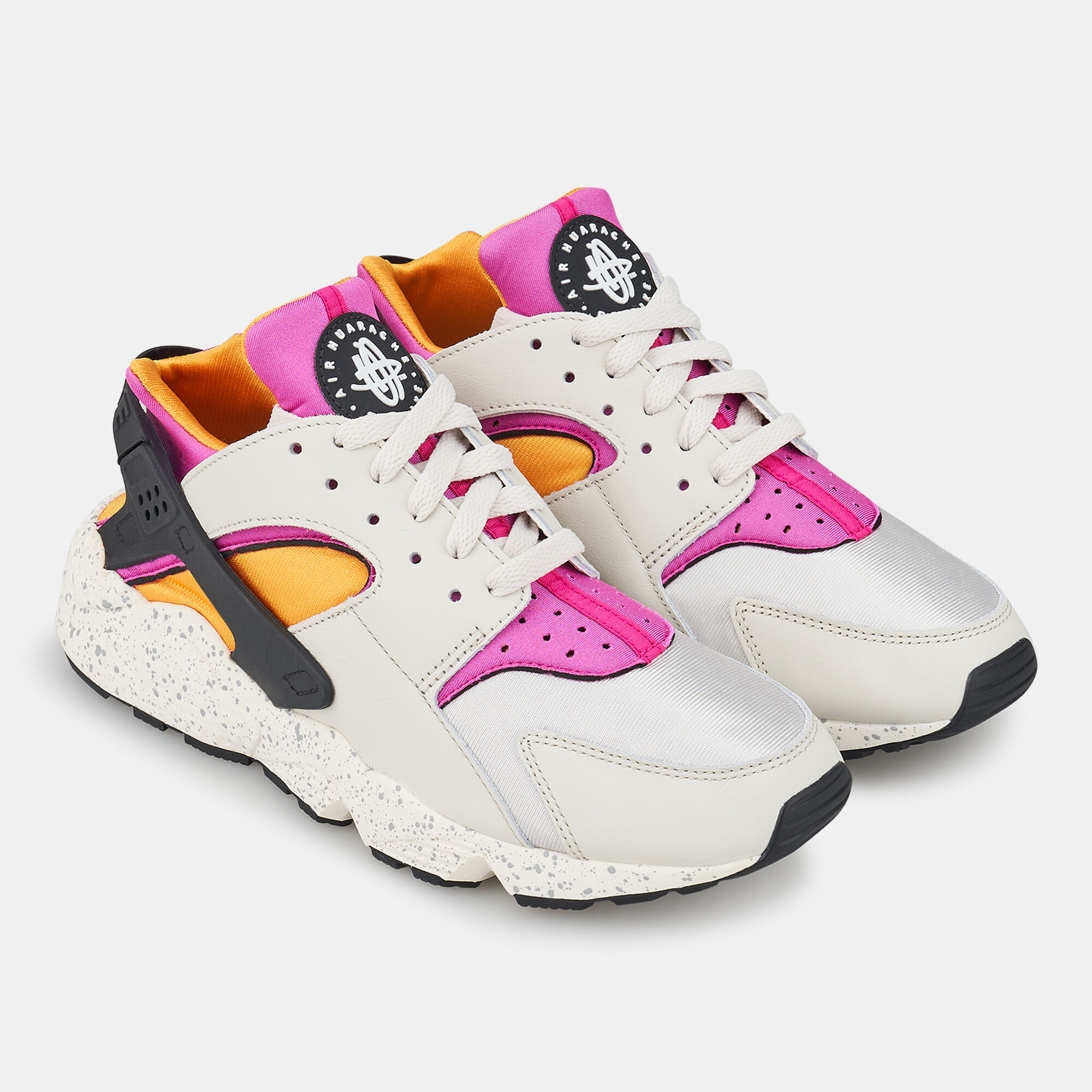 Men's Air Huarache Shoe image number 1