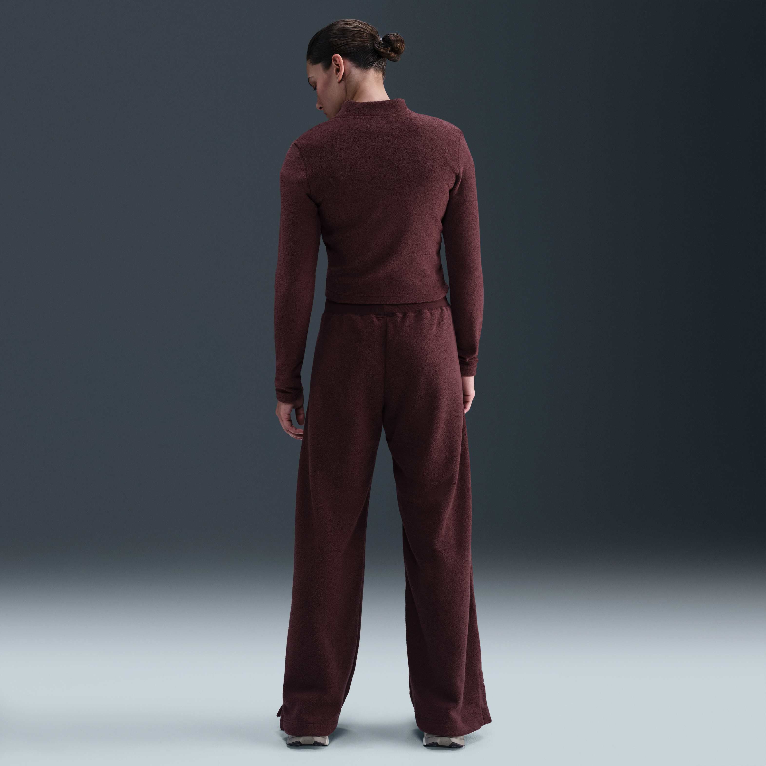 نايكي سبورتسوير فينكس بلش image number 4