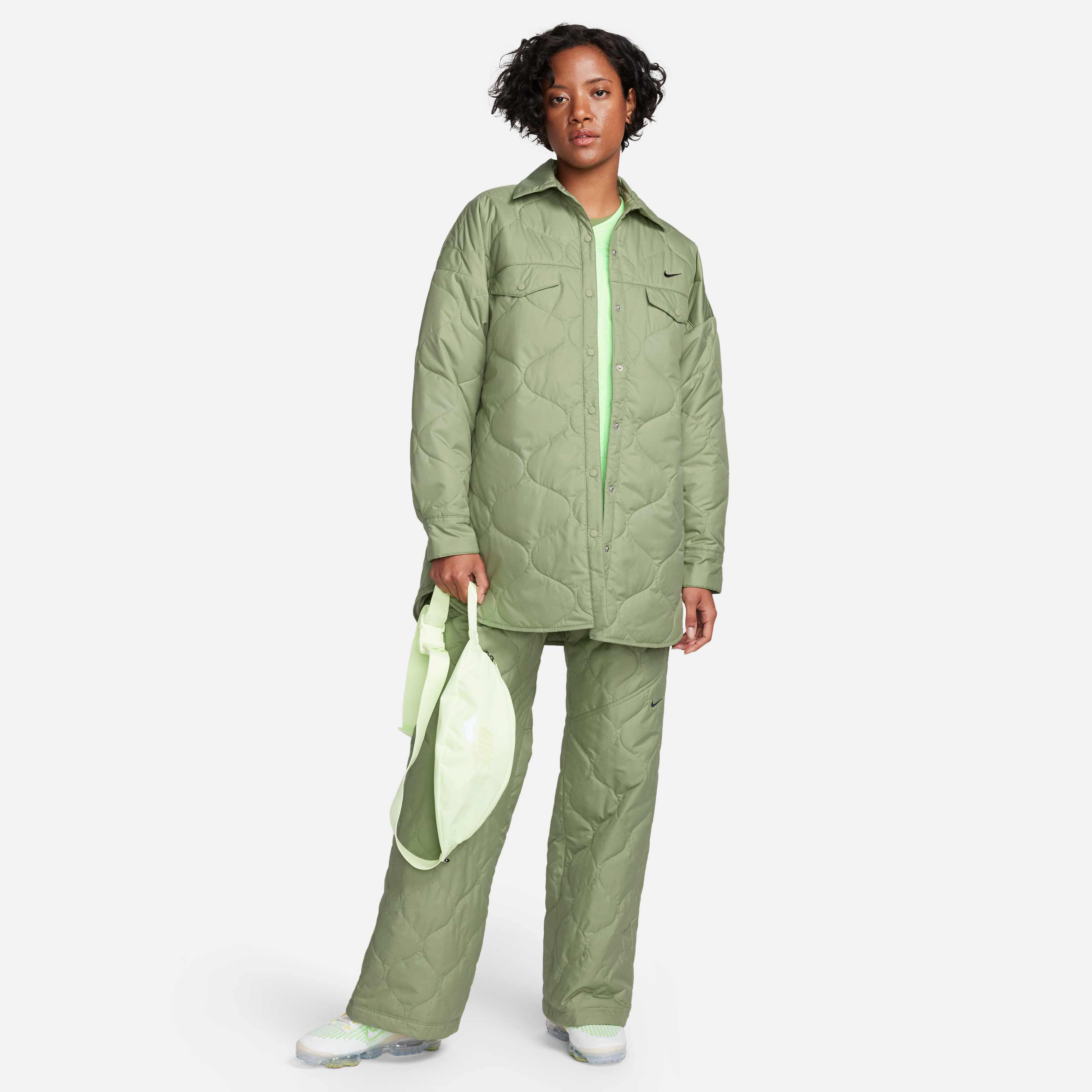 Nike Sportswear Essential image number 7