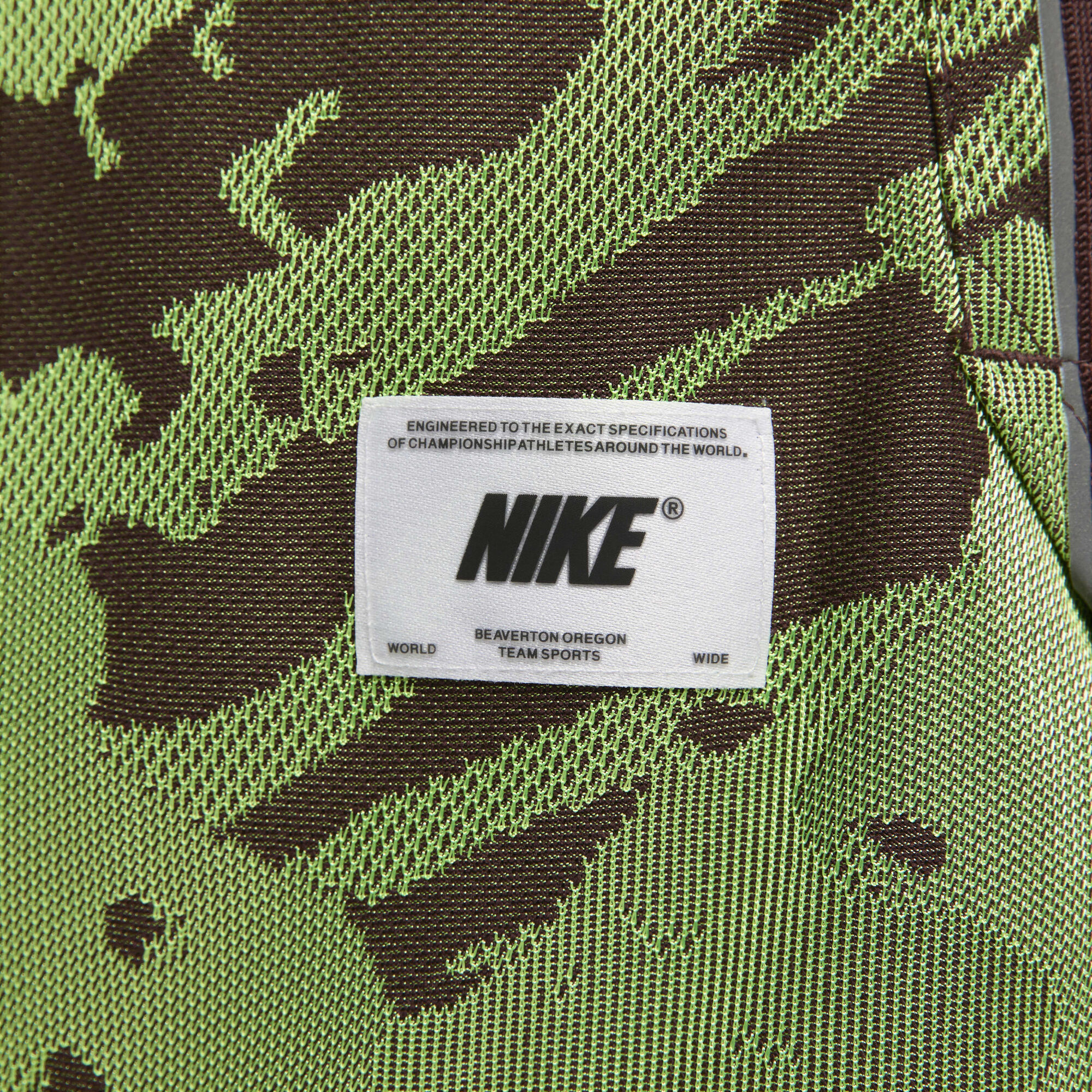 Zoom image