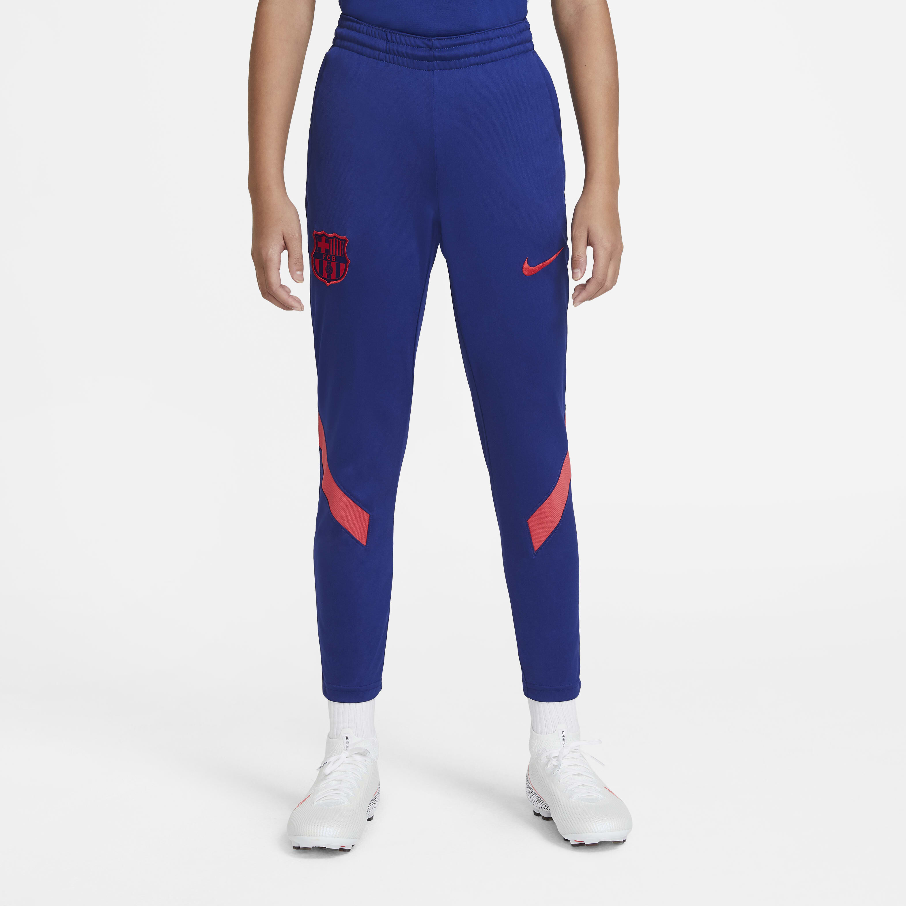 F.C. Barcelona Strike image number 5