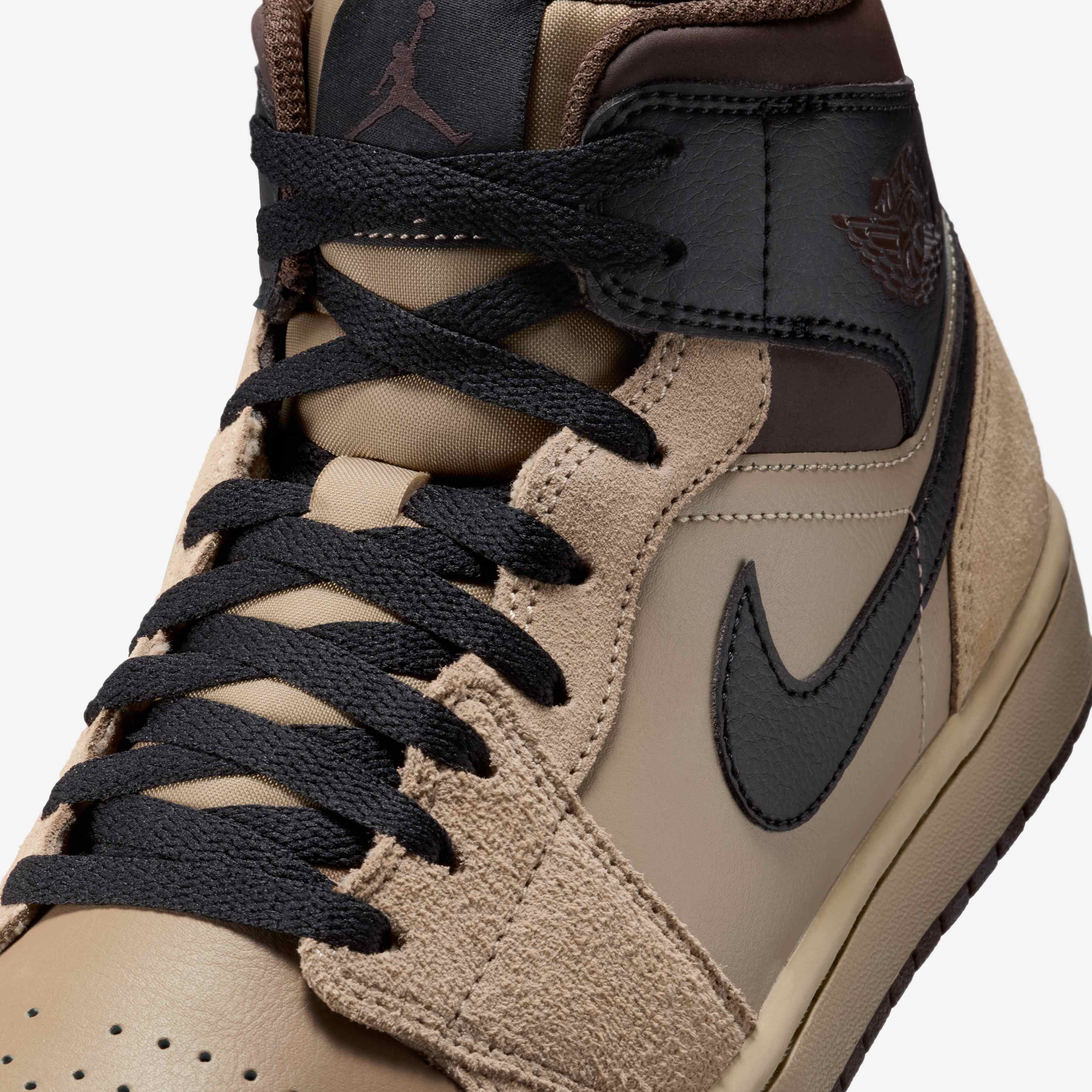 Air Jordan 1 Mid image number 6