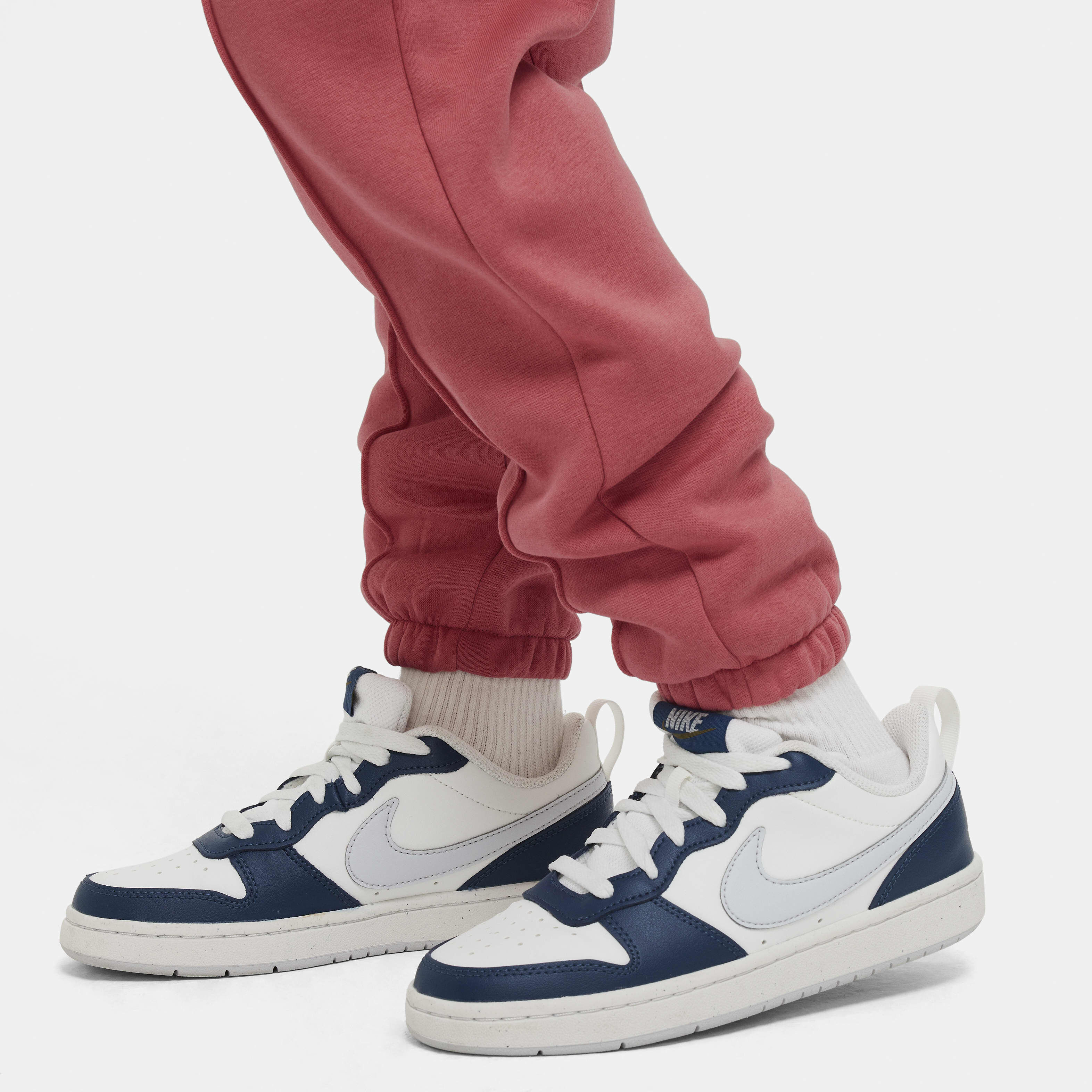 Nike Sportswear Trend image number 4