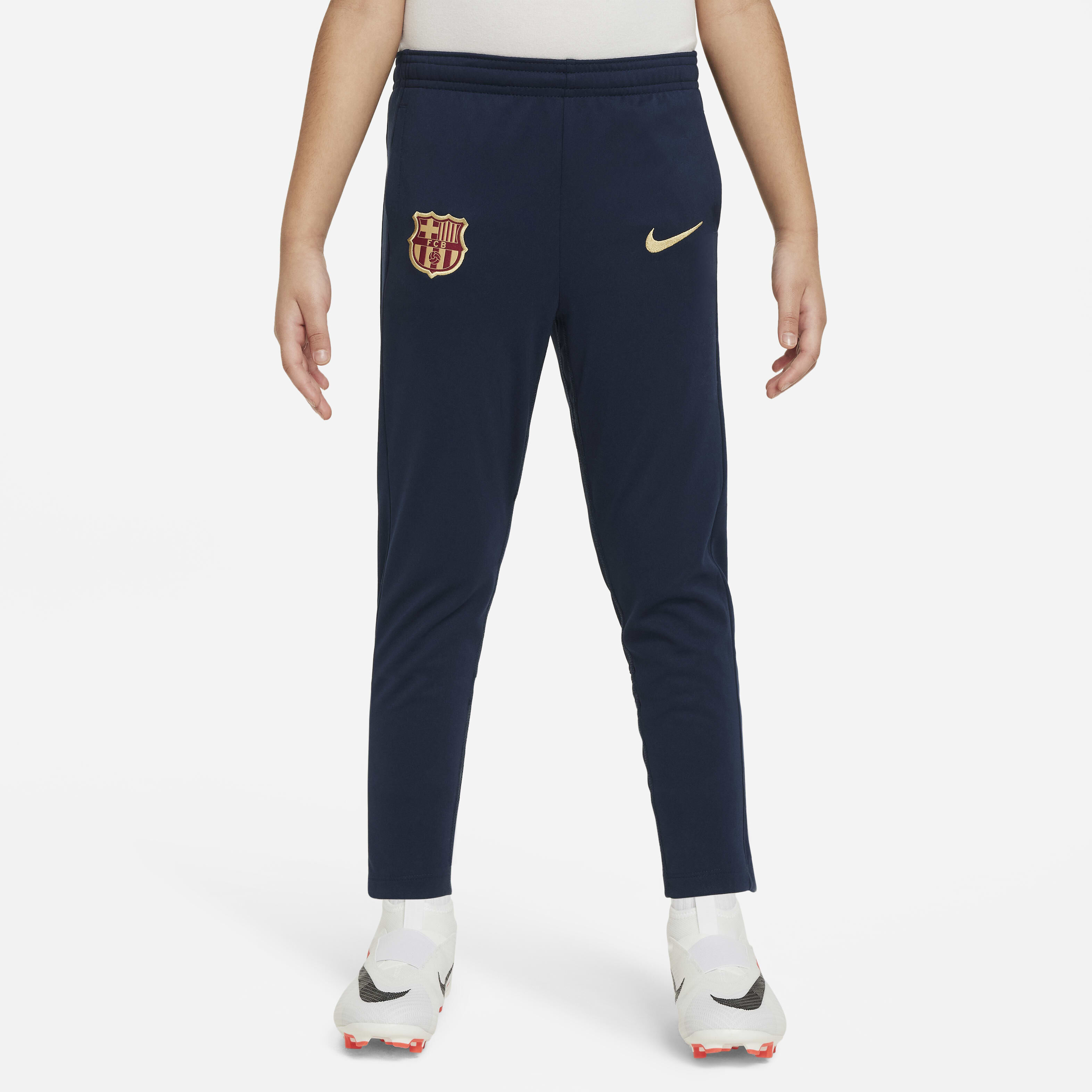 Nike barcelona pants 2025