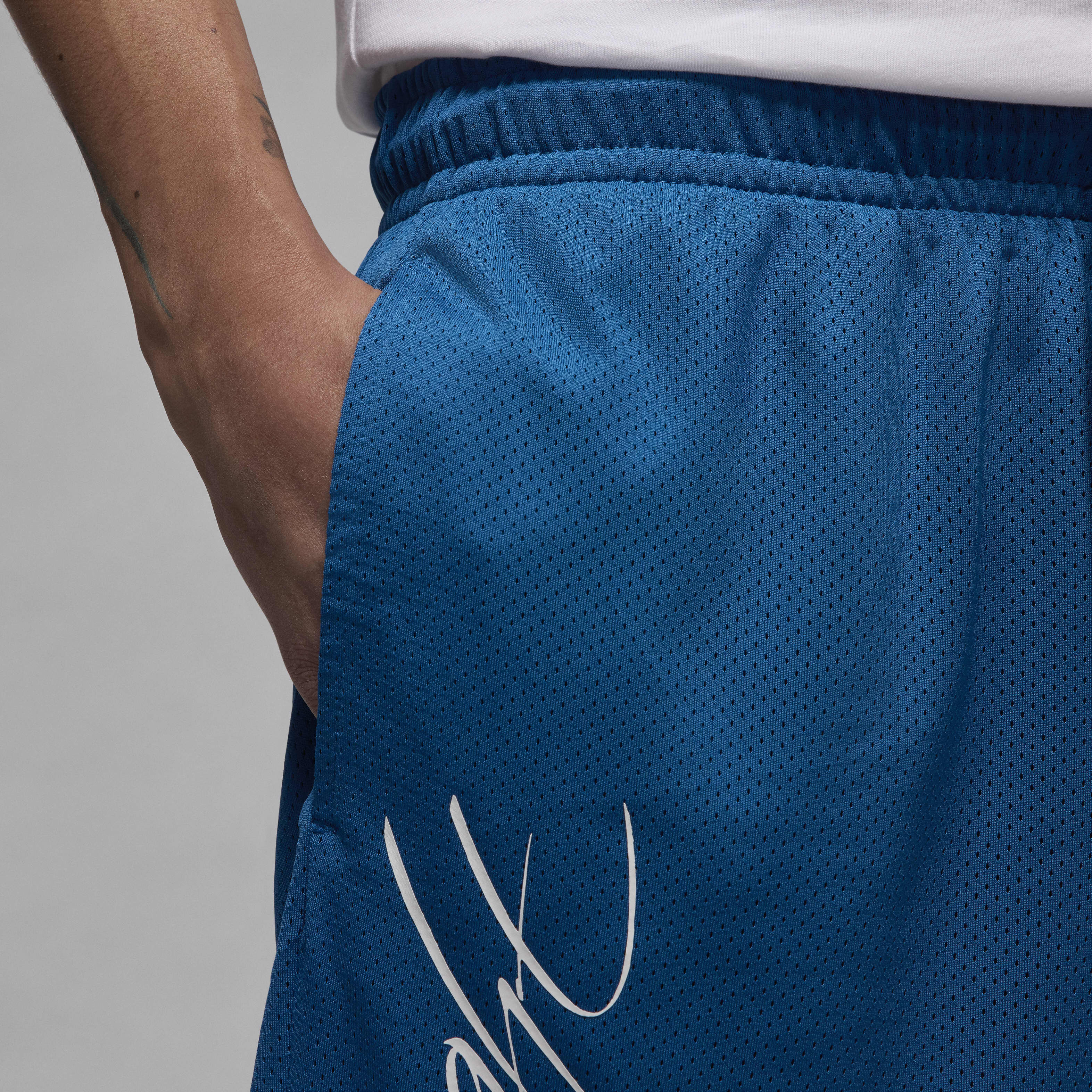Jordan Essentials image number 3