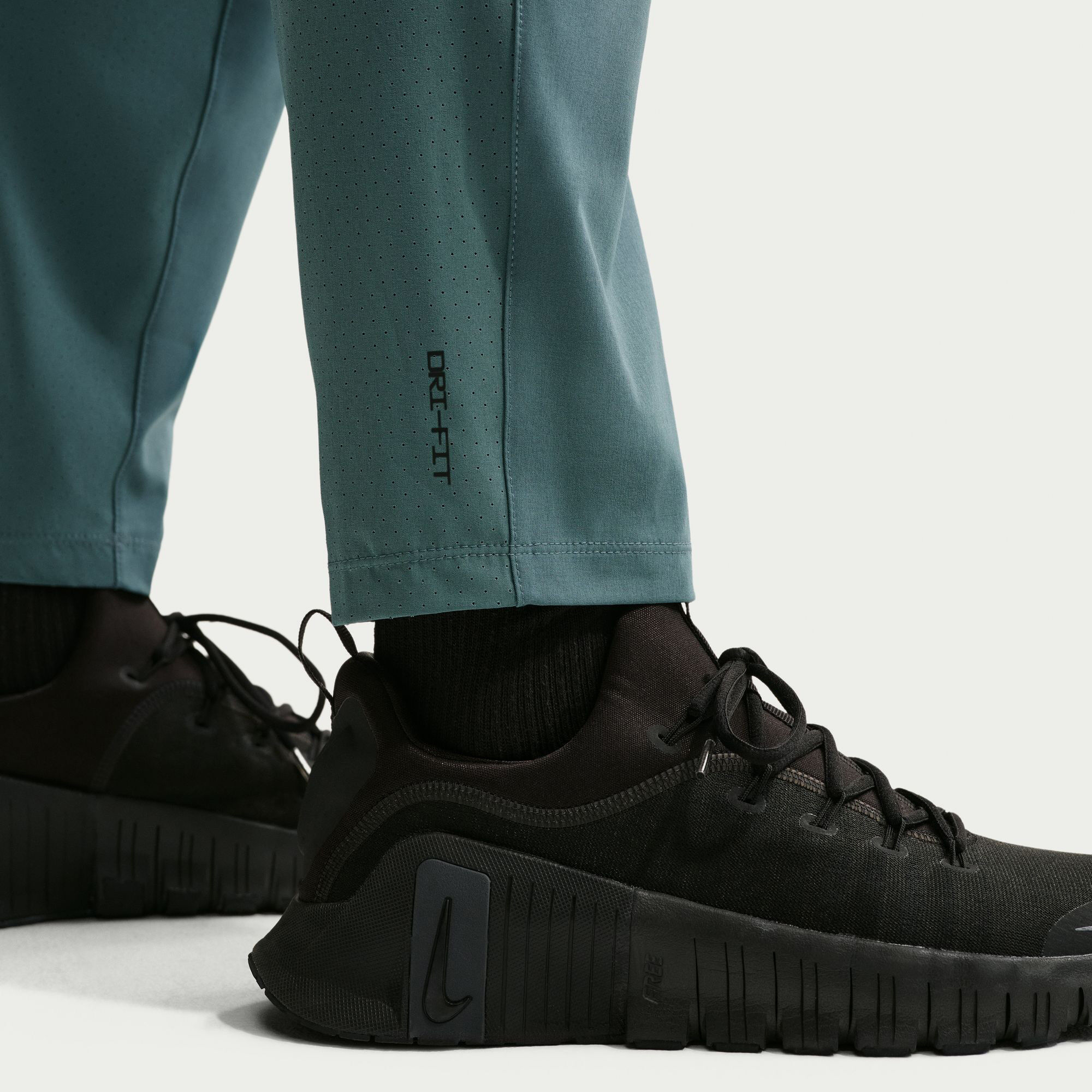 Nike Pro Training image number 5