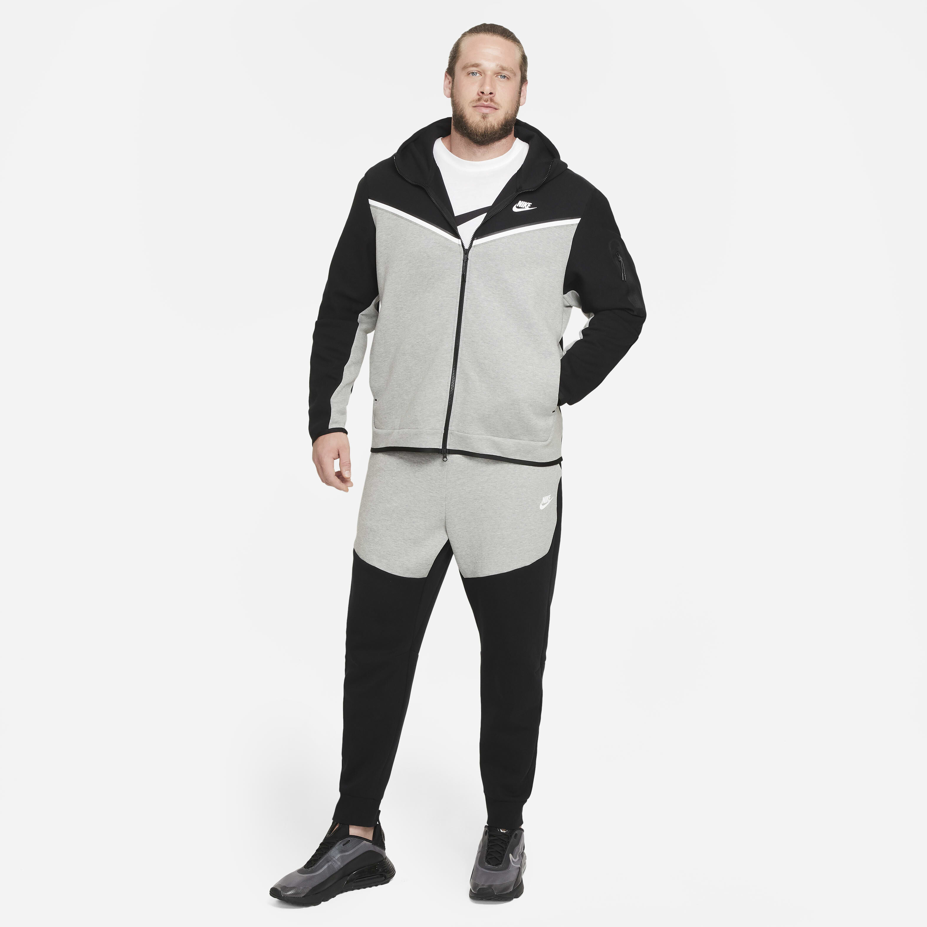 Nike Sportswear Tech Fleece image number 13