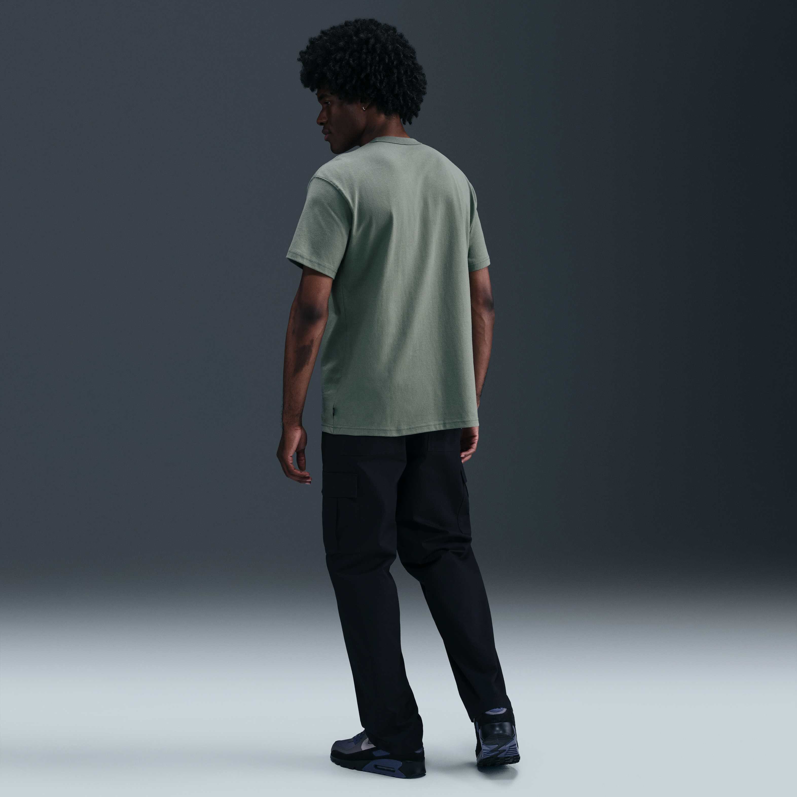 تيشيرت سبورتسوير بريميم إسنشيال للرجال image number 4