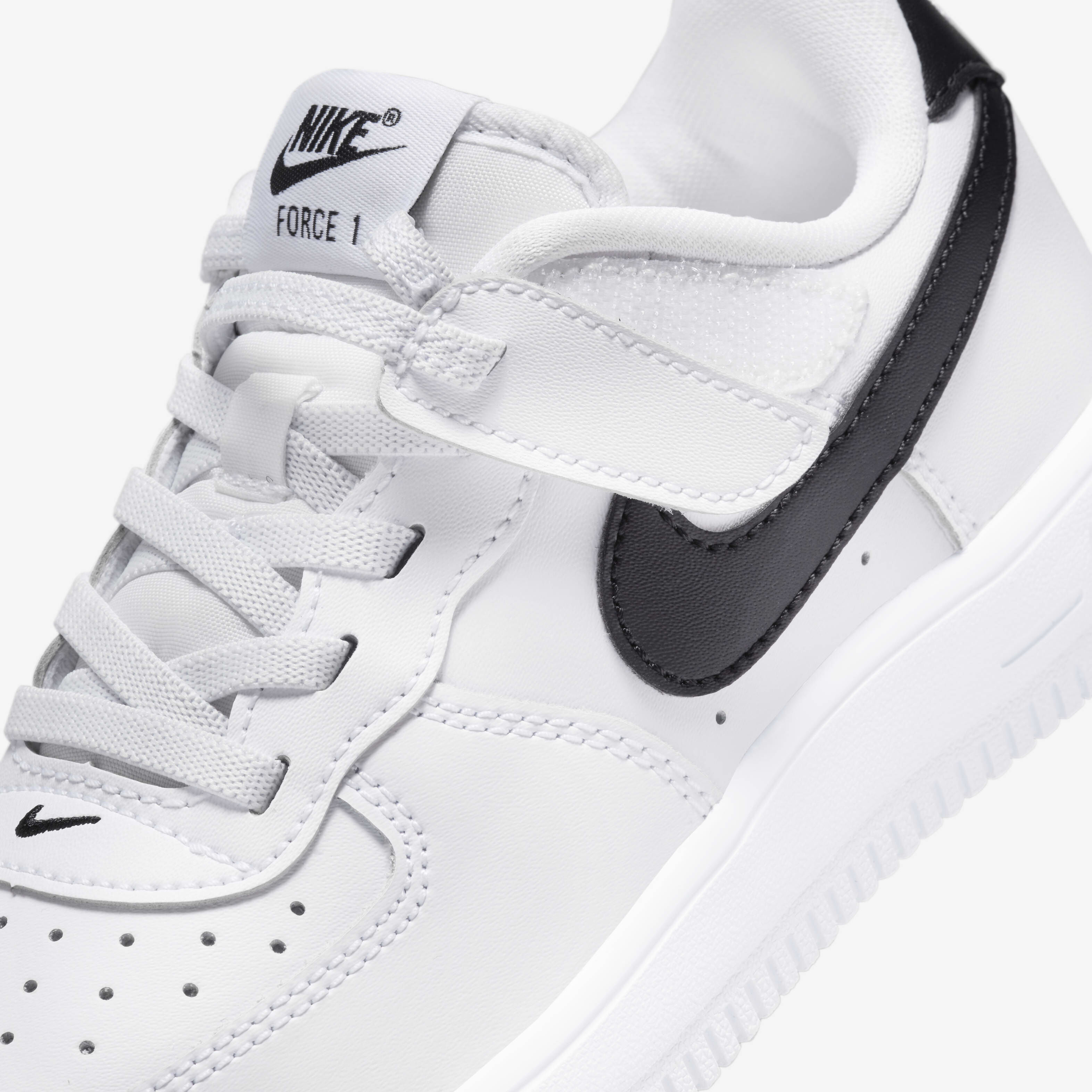Nike Force 1 Low EasyOn image number 6