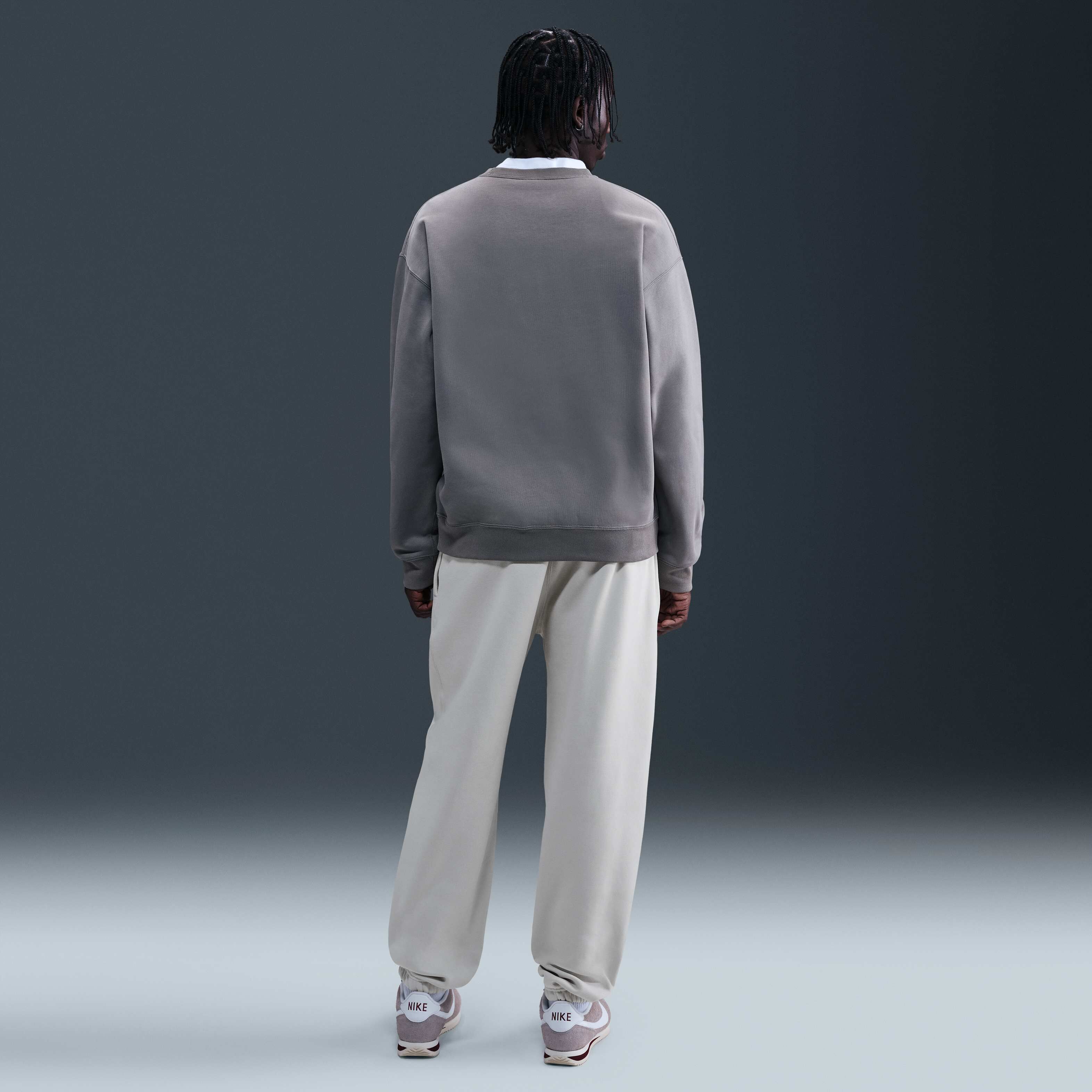 Nike Solo Swoosh image number 3