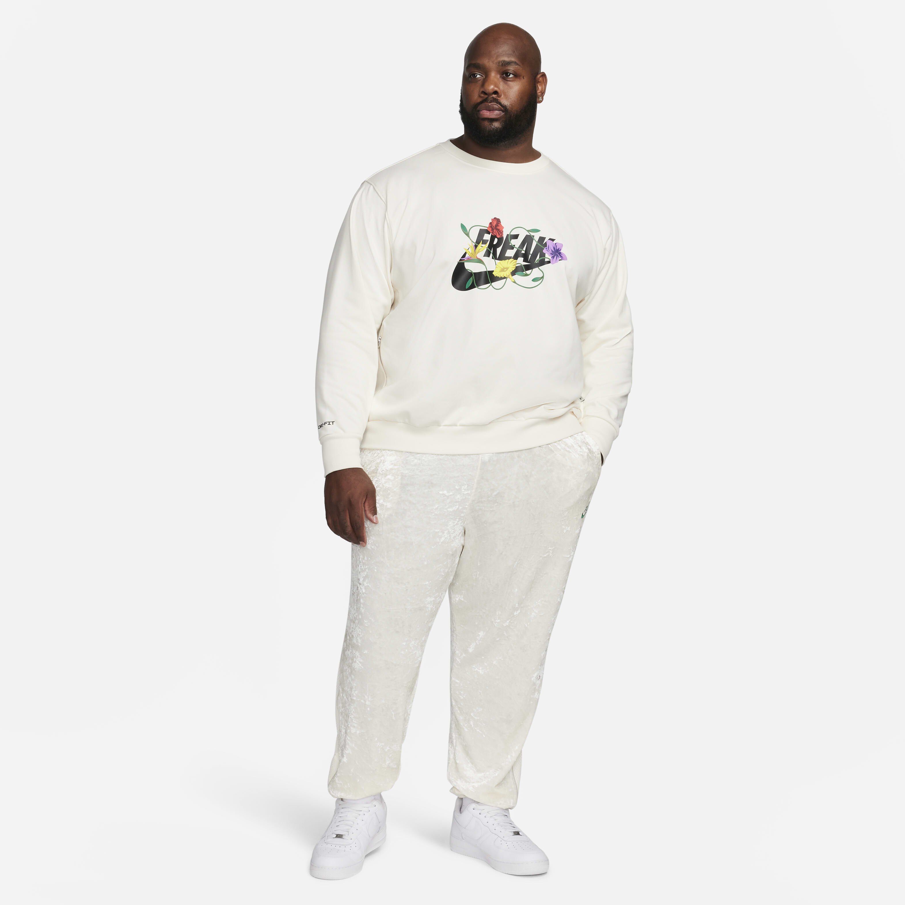 جيانيس ستاندرد ايشيو image number 12