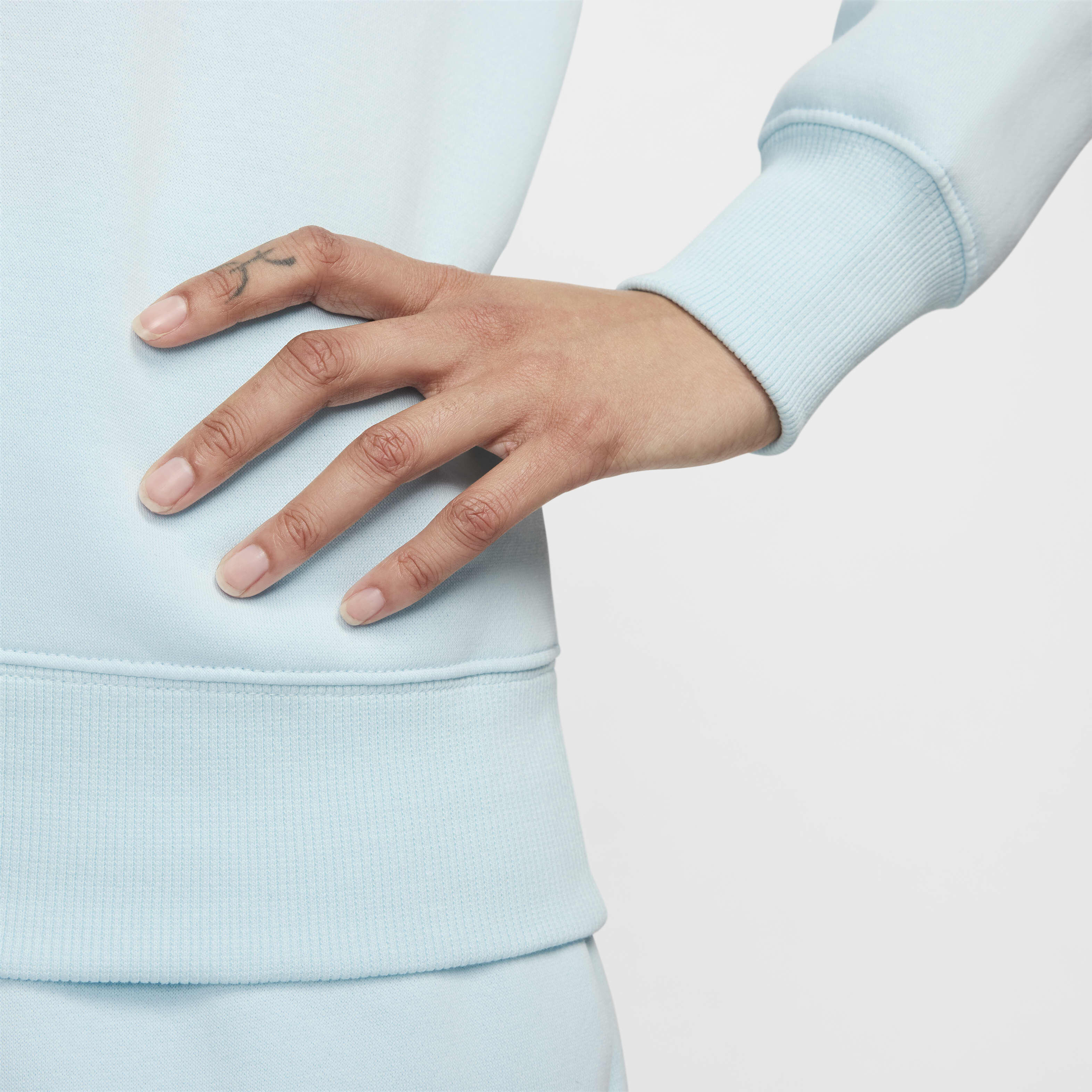 نايكي سبورتسوير فينيكس فليس image number 4