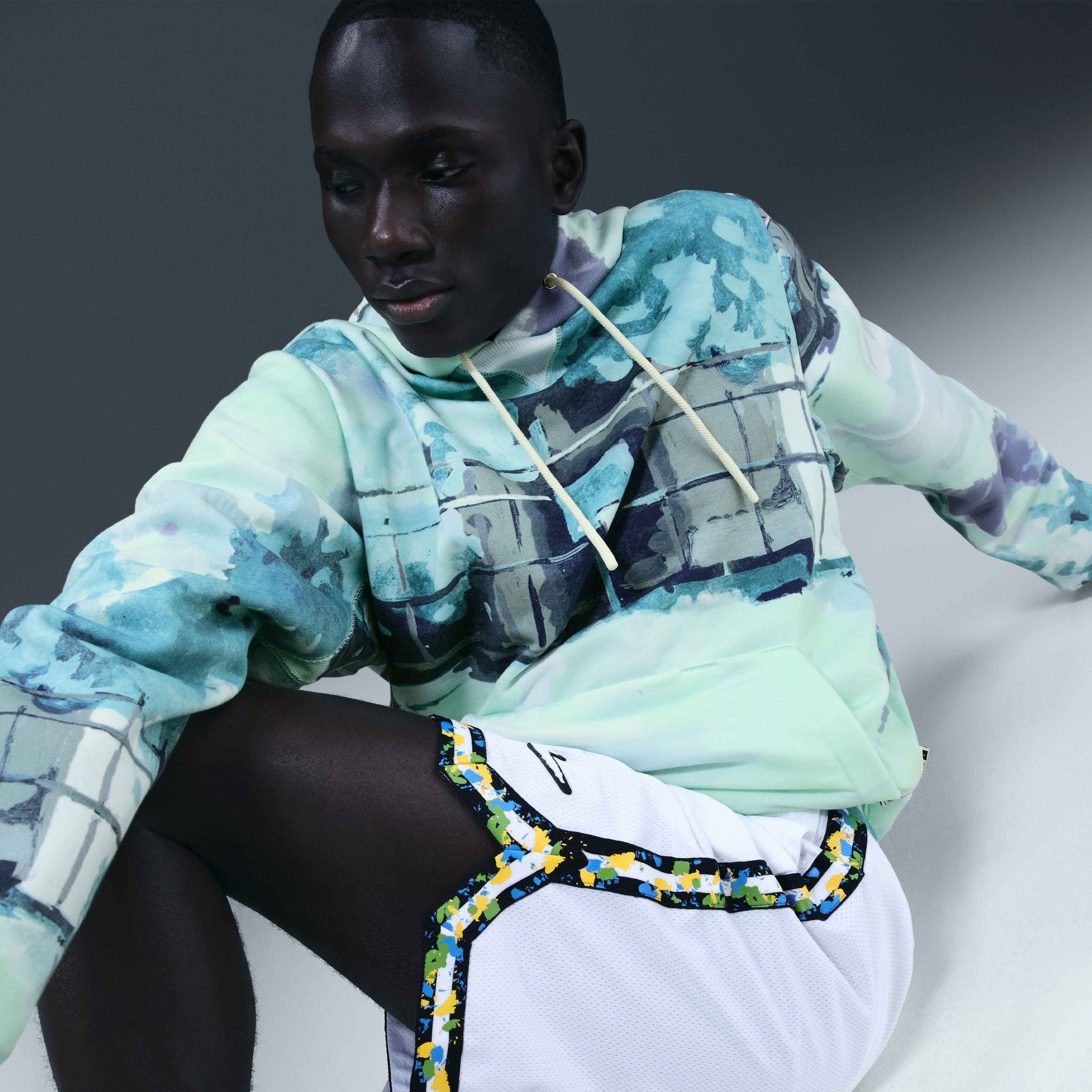 Nike Standard Issue image number 2