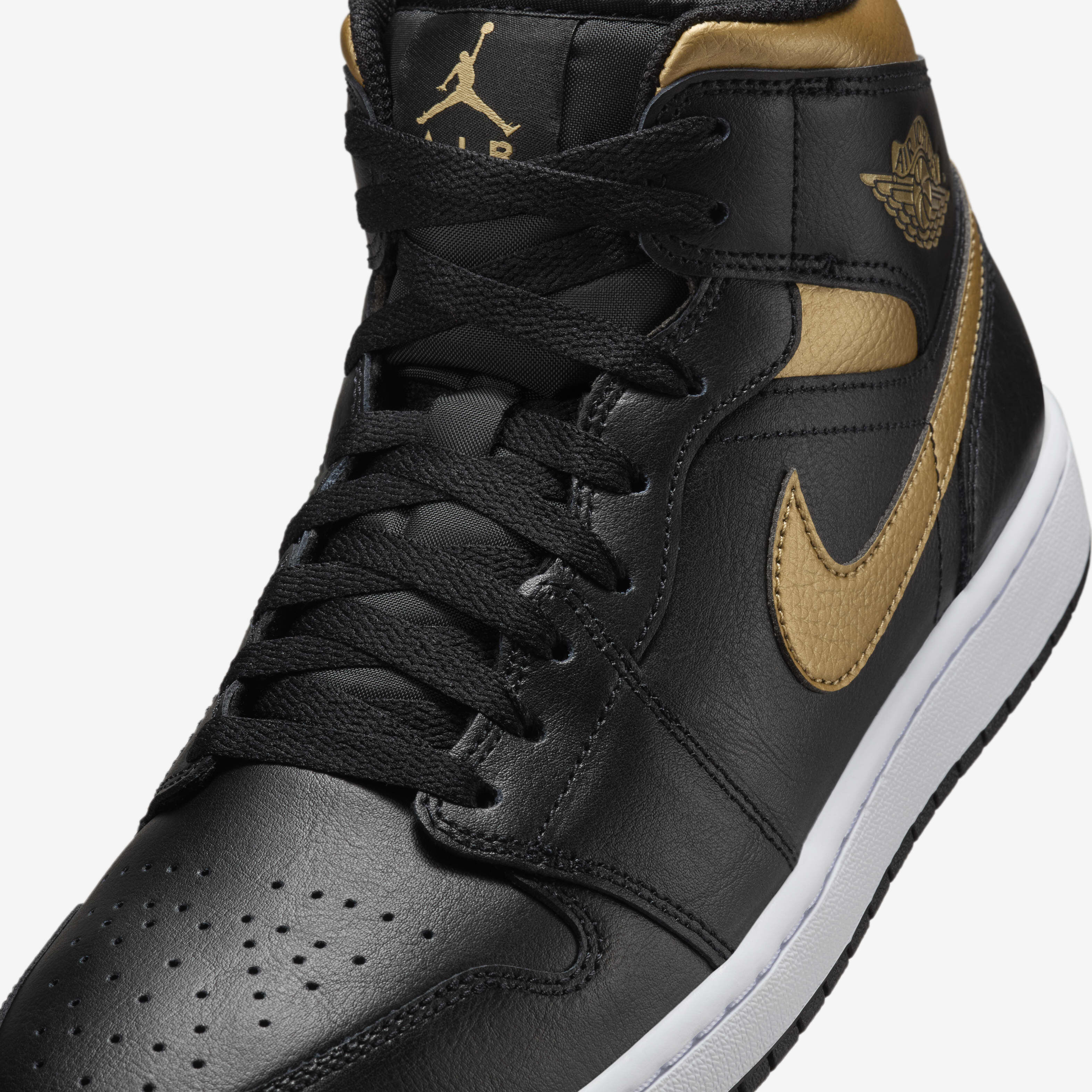 Air Jordan 1 Mid image number 6