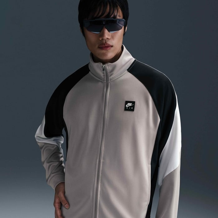 Nike Air image number 0 Nike Air image number 0