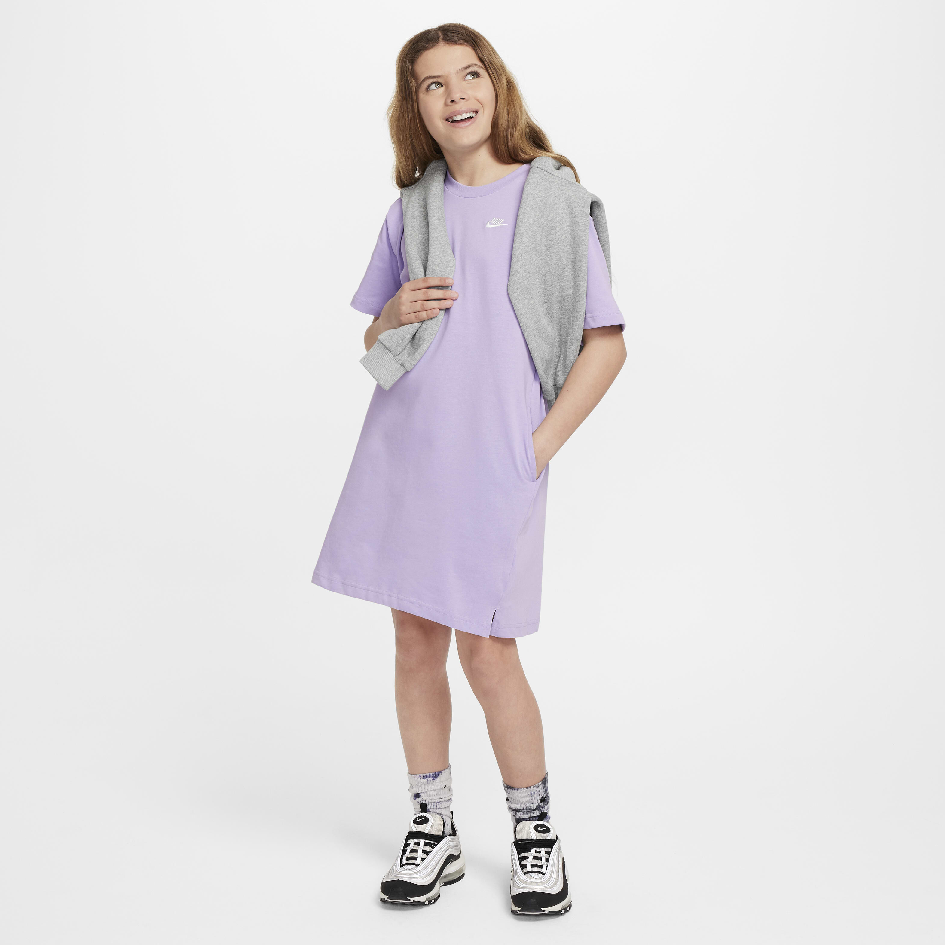Buy Nike Sportswear Older Kids' (Girls') T-Shirt Dress - Hydrangeas/White |  Nike Kuwait Official