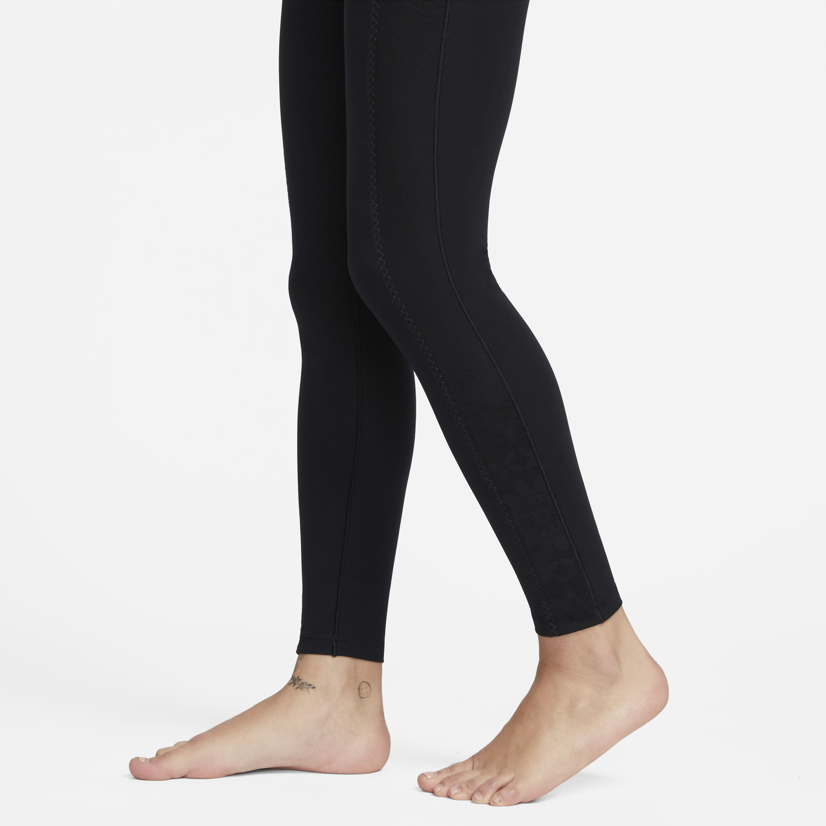 Nike Yoga Dri-FIT Luxe image number 6