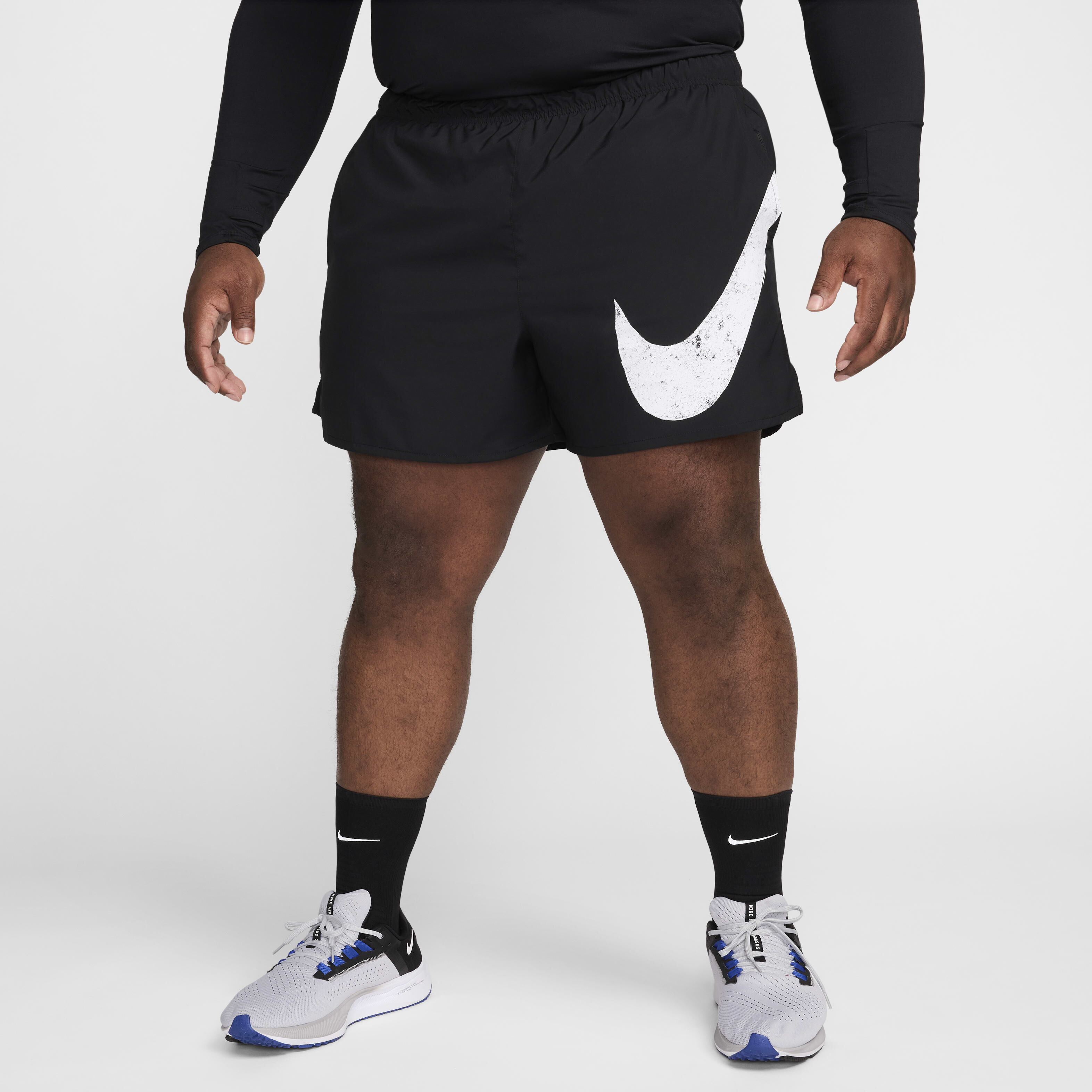 Nike challenger shorts 9 deals
