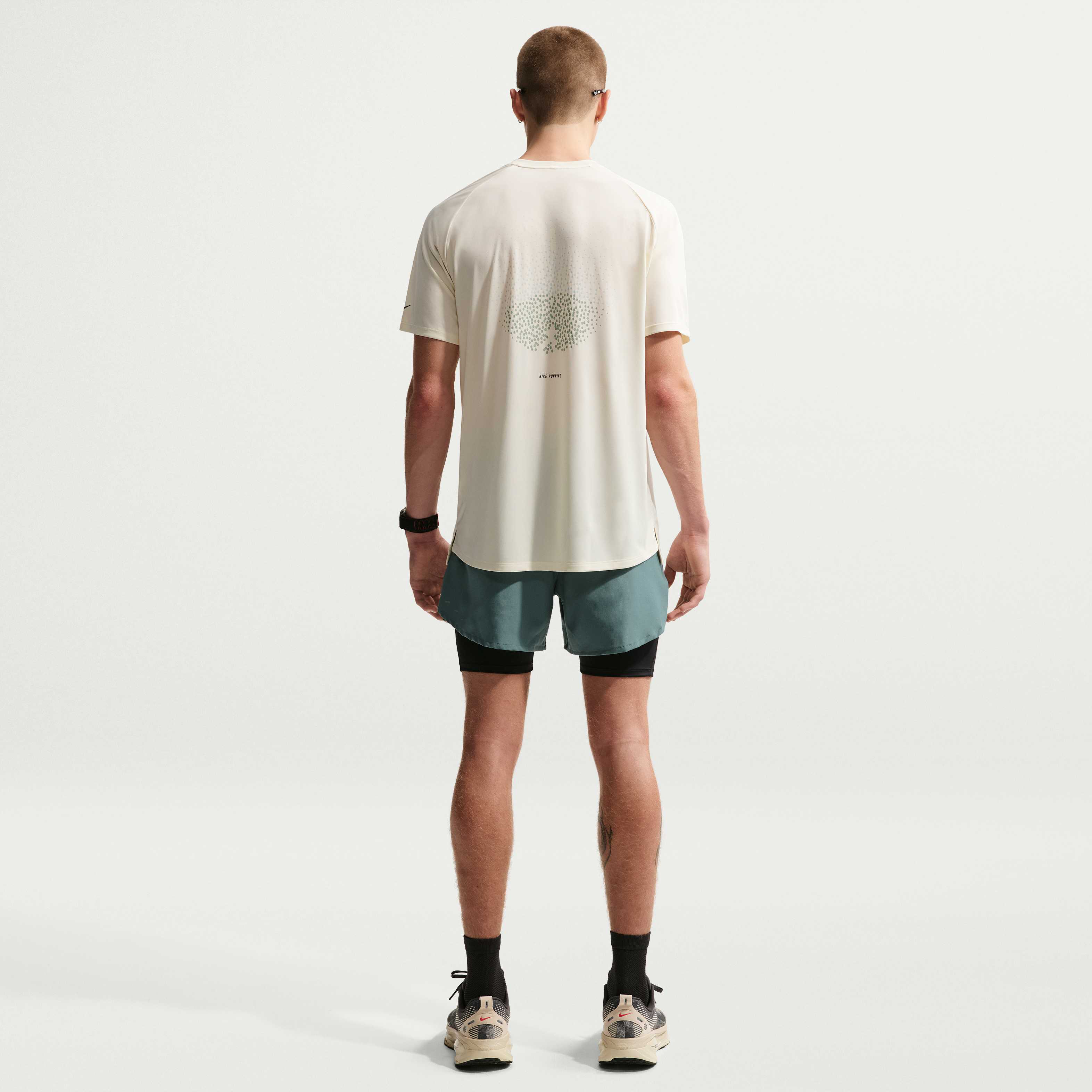 Nike Stride image number 4