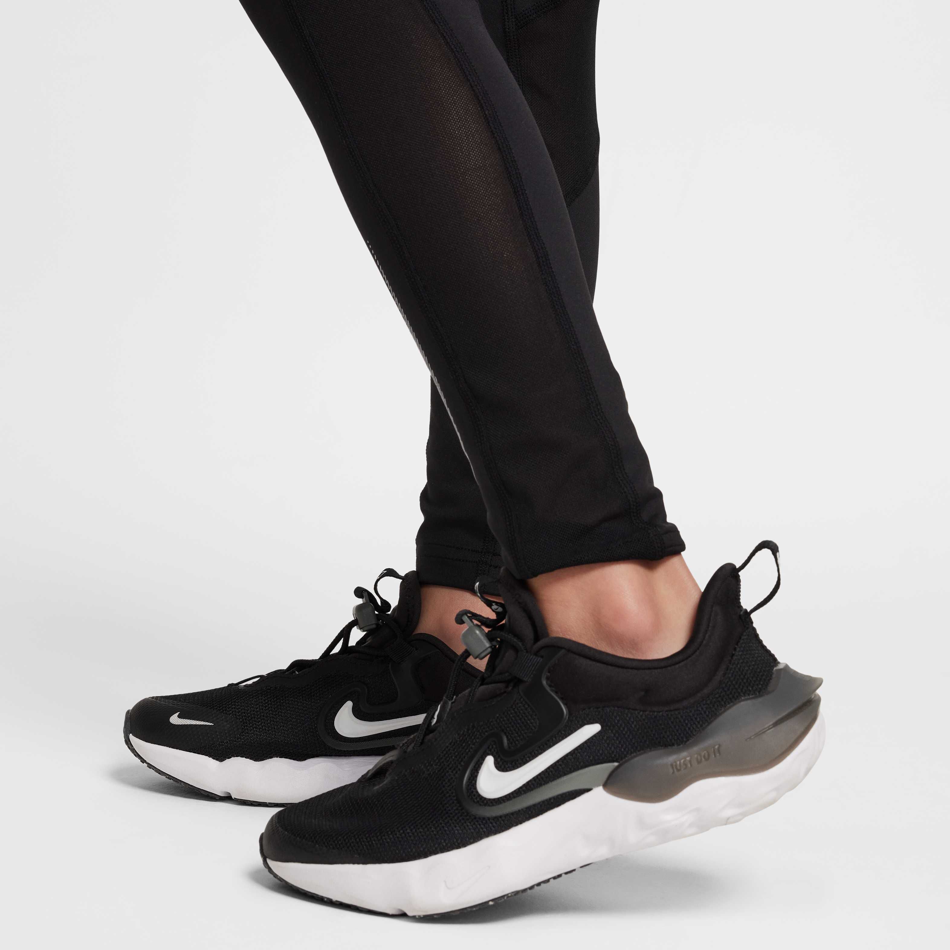 نايكي برو image number 4