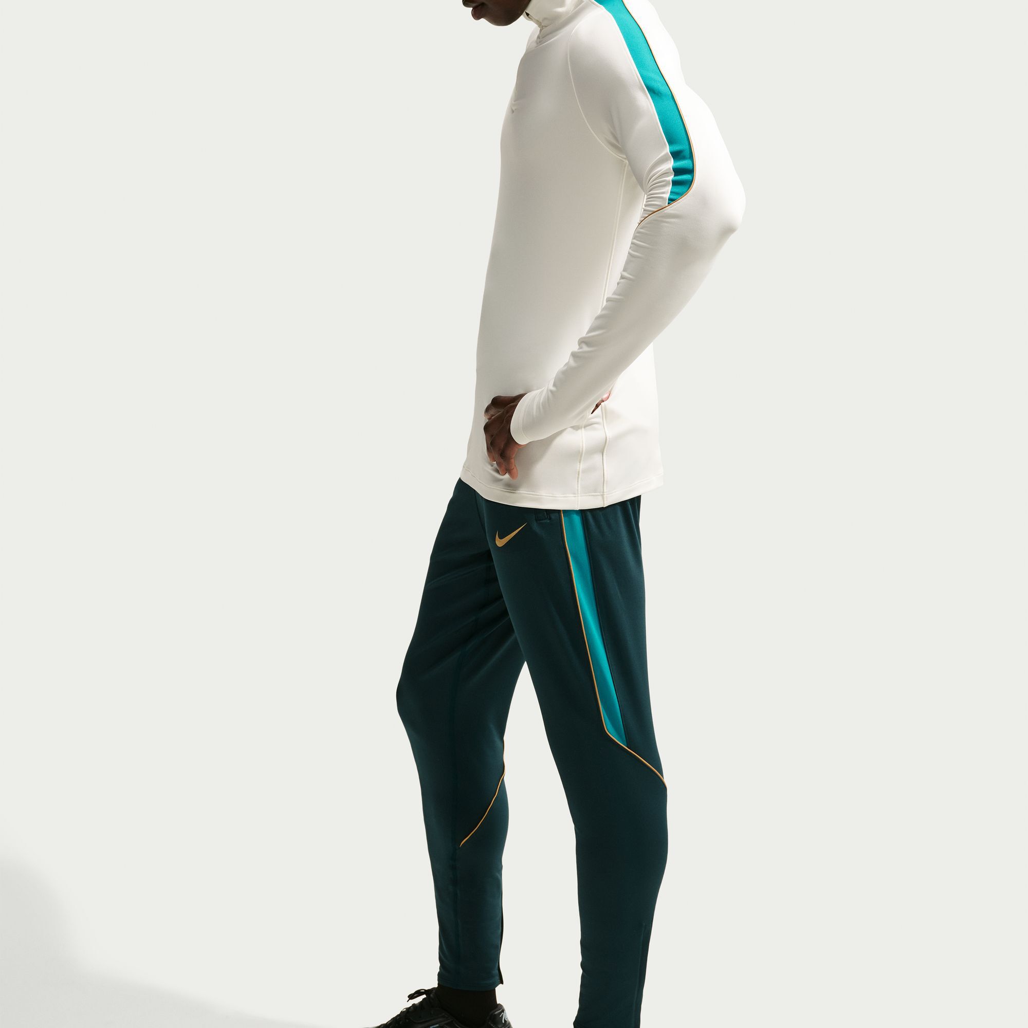 Nike Strike image number 4