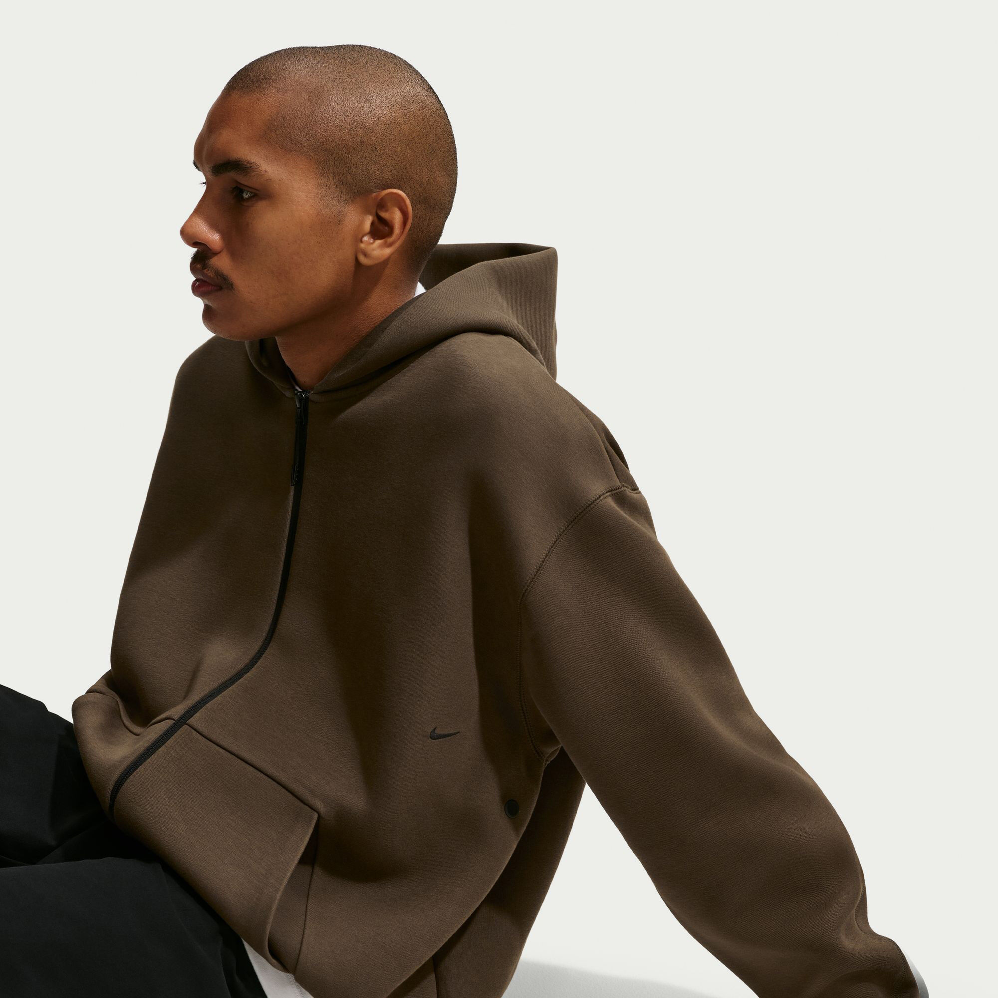 نايكي تك image number 4