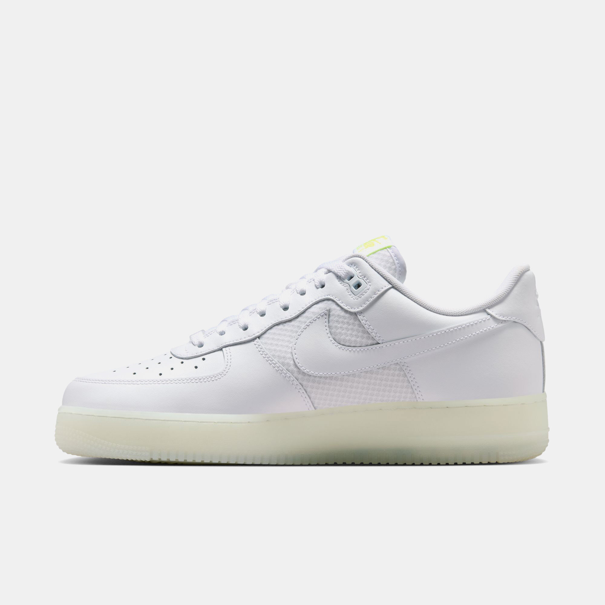 Nike Air Force 1 '07 LV8 image number 4